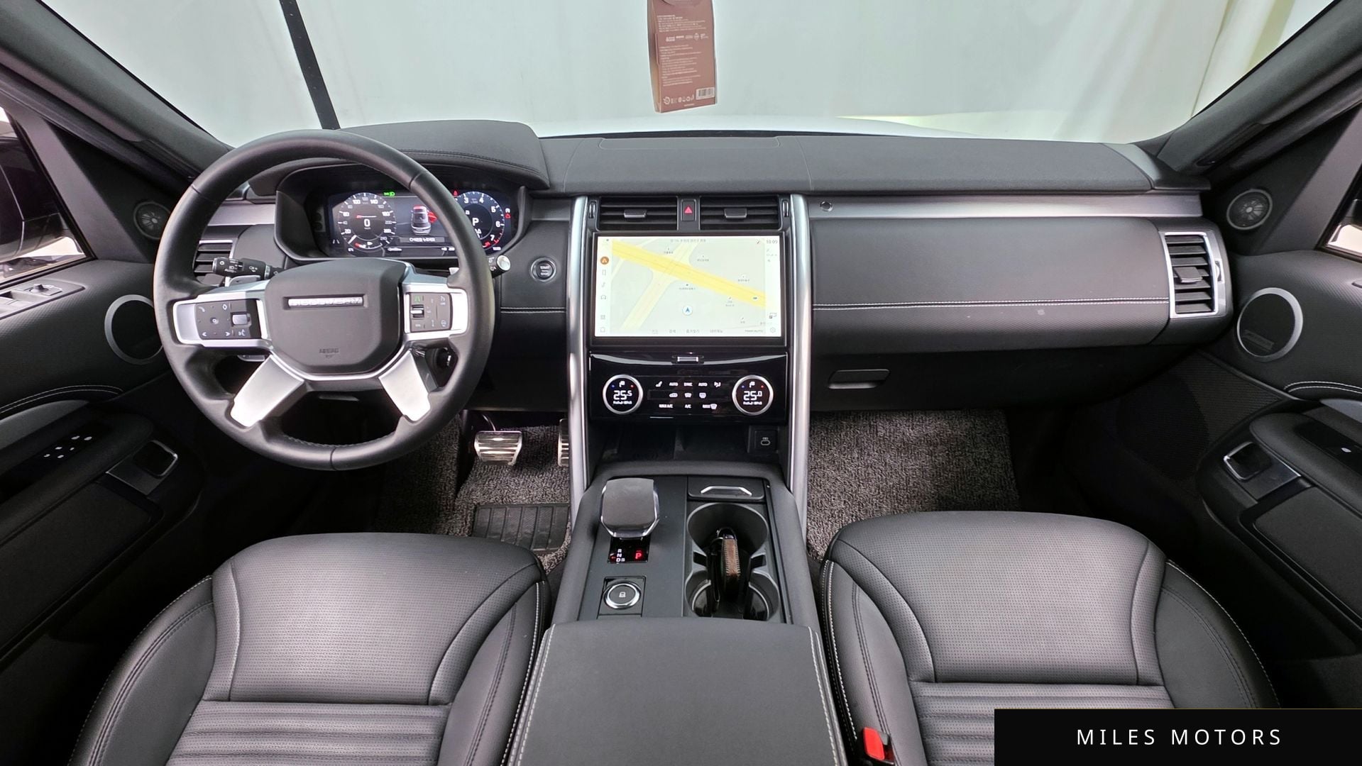 Land Rover Discovery 2023 — миниатюра 7