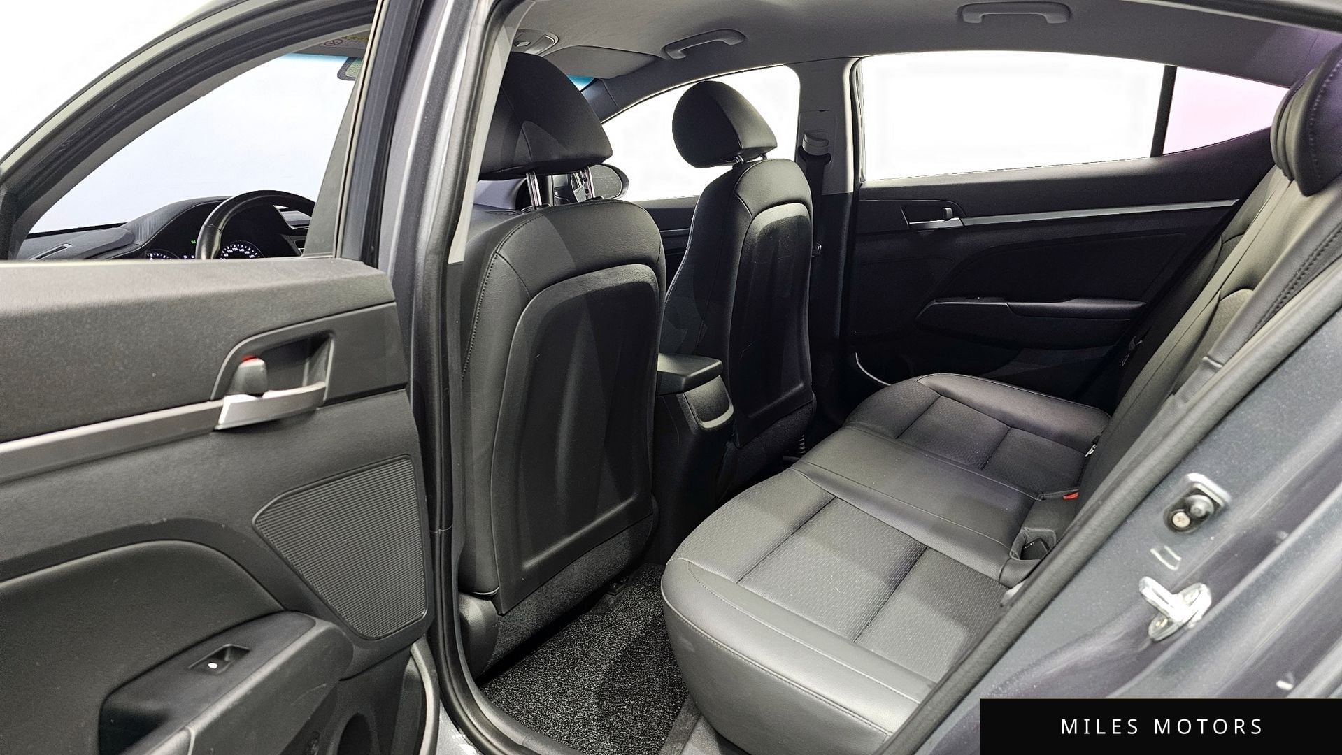 Hyundai AVANTE 2019 — миниатюра 12