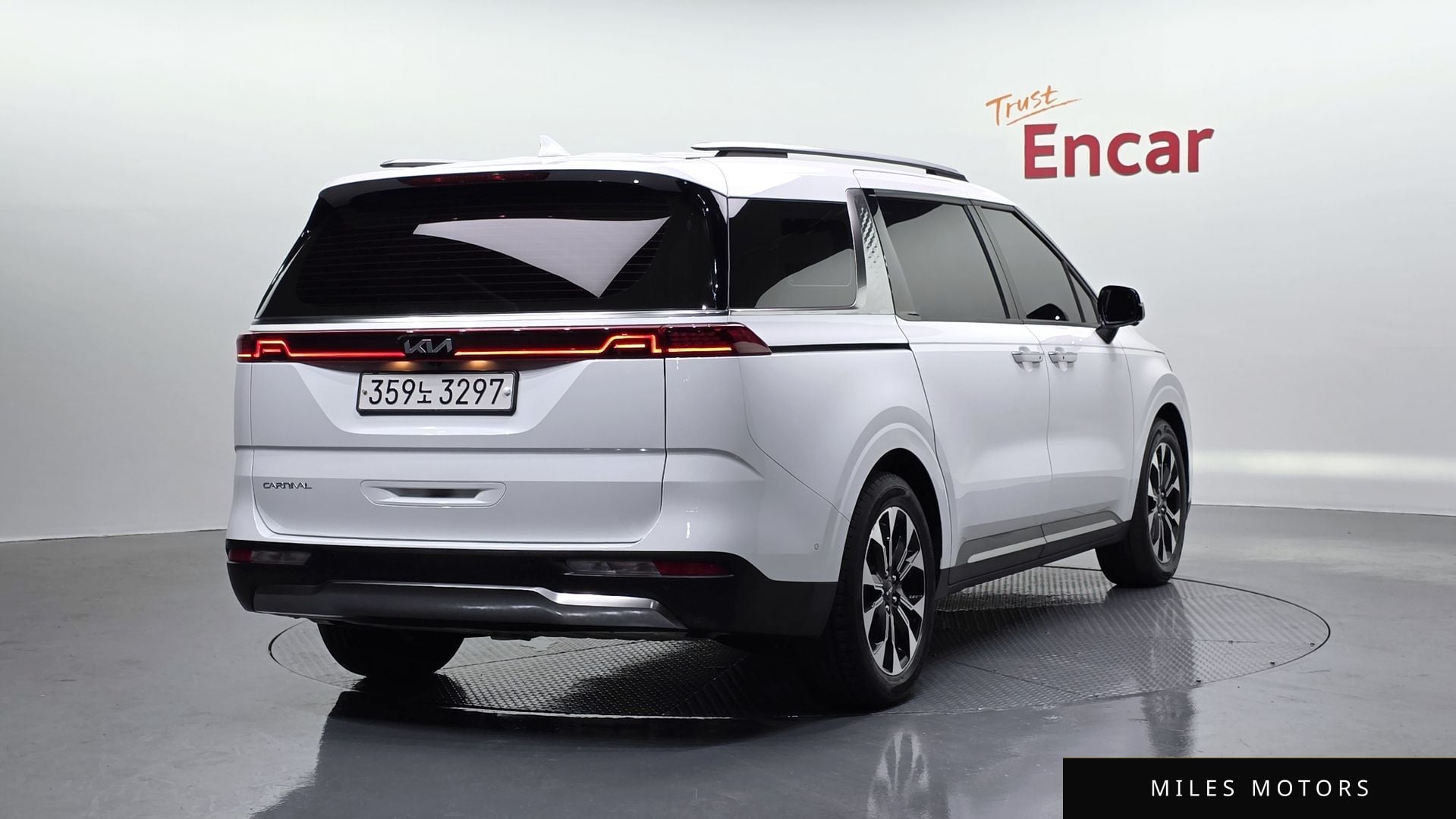 Kia Carnival 2023 — миниатюра 2