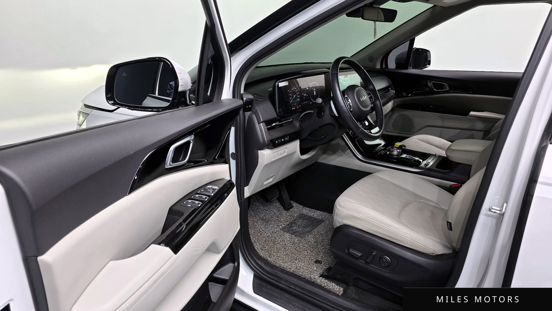 Kia Carnival 2023 — миниатюра 11