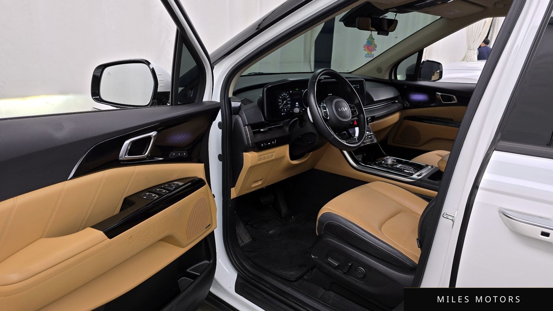 Kia Carnival 2023 — миниатюра 10