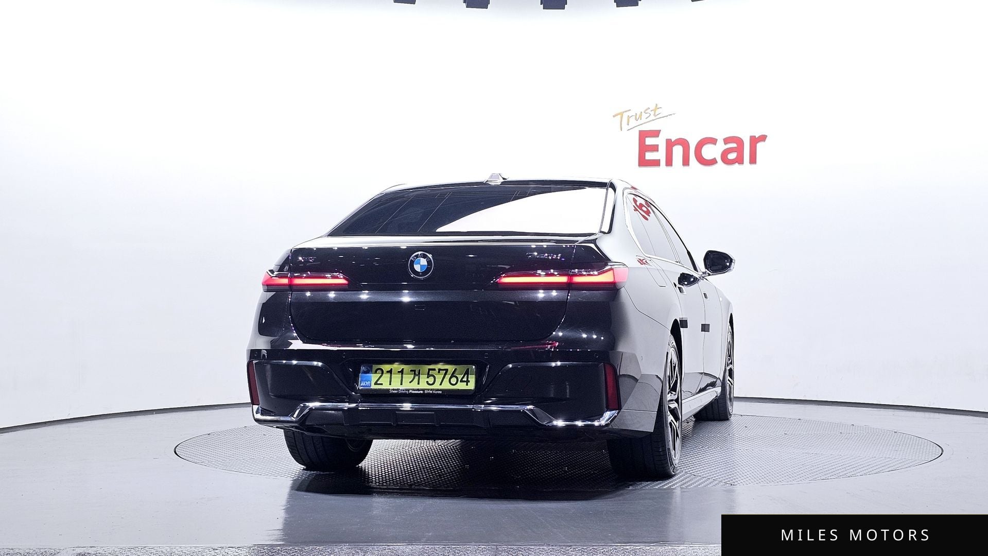 BMW 7 Series (G70) 2025 — миниатюра 4