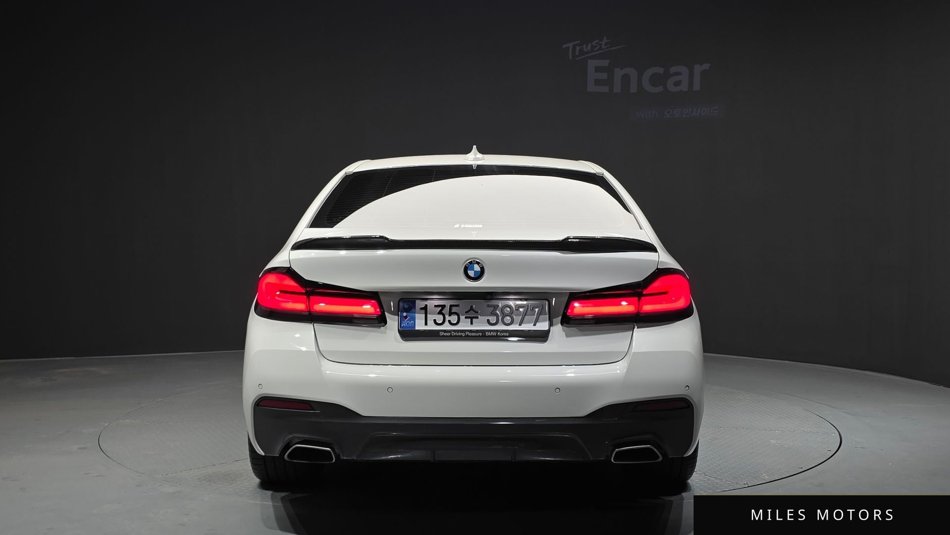 BMW 5 Series (G30) 2022 — миниатюра 4