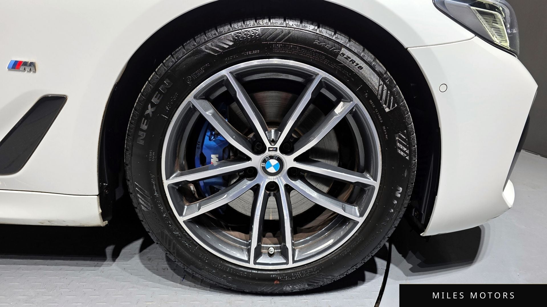 BMW 5 Series (G30) 2022 — миниатюра 5