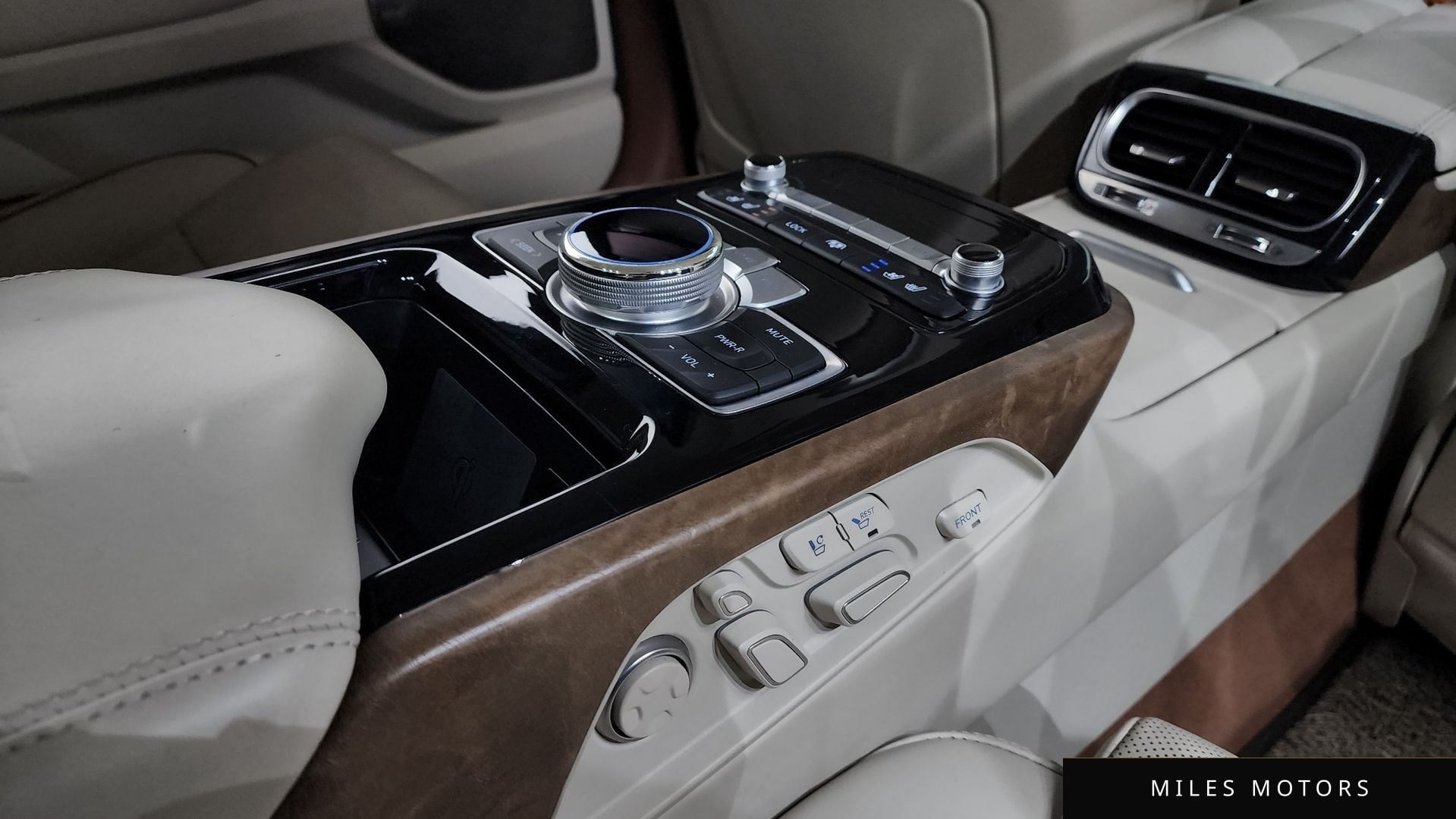 Genesis G90 2020 — миниатюра 18