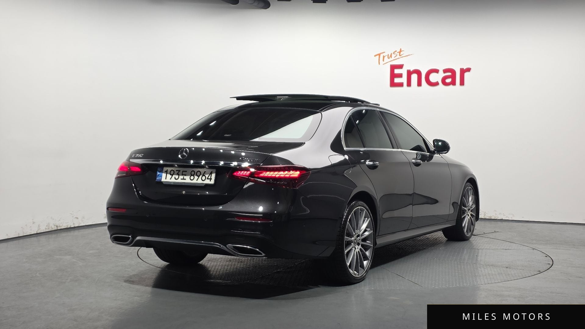 Mercedes-Benz E-Class W213 2022 — миниатюра 2