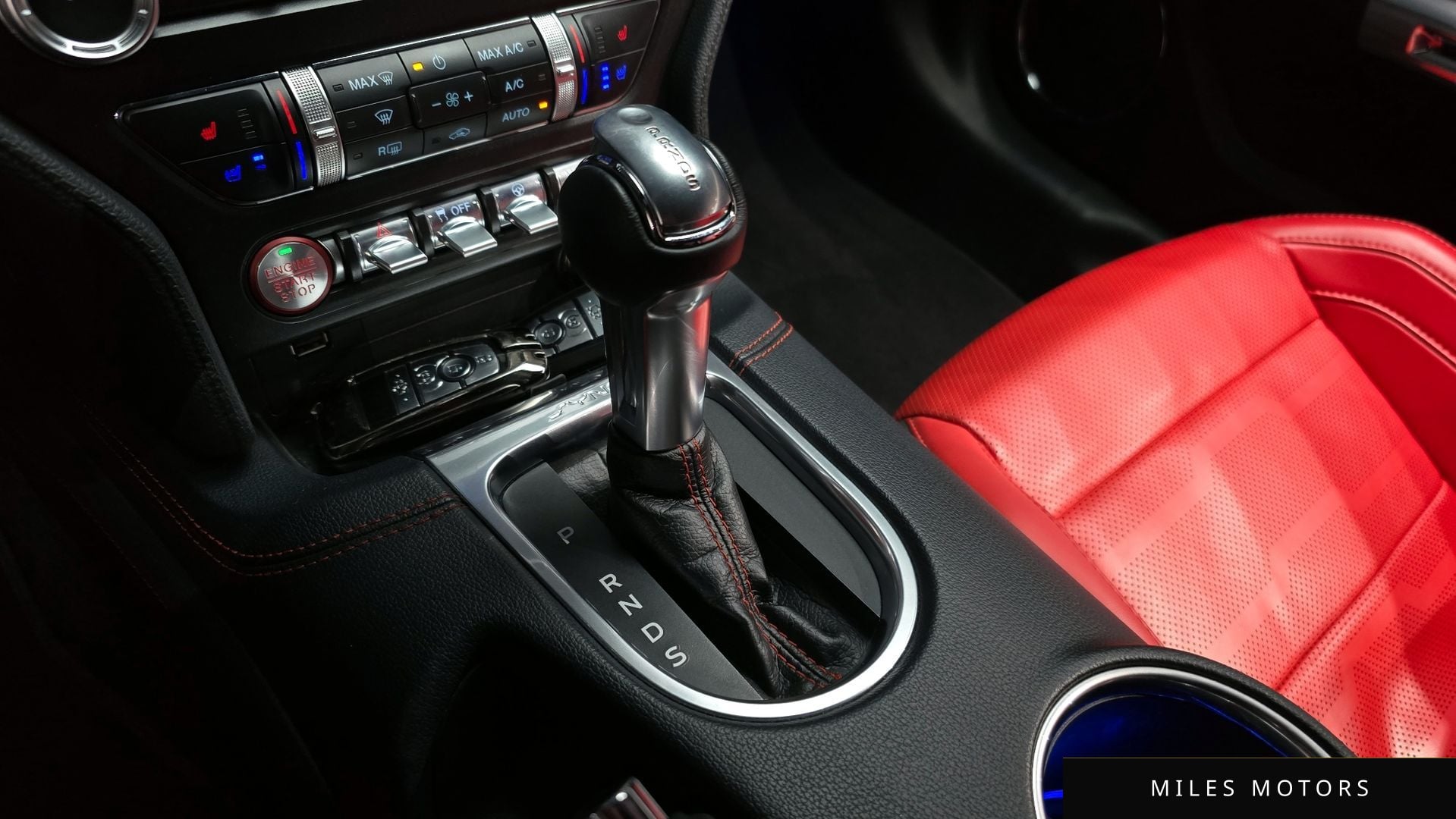 Ford 머스탱 2020 — миниатюра 9