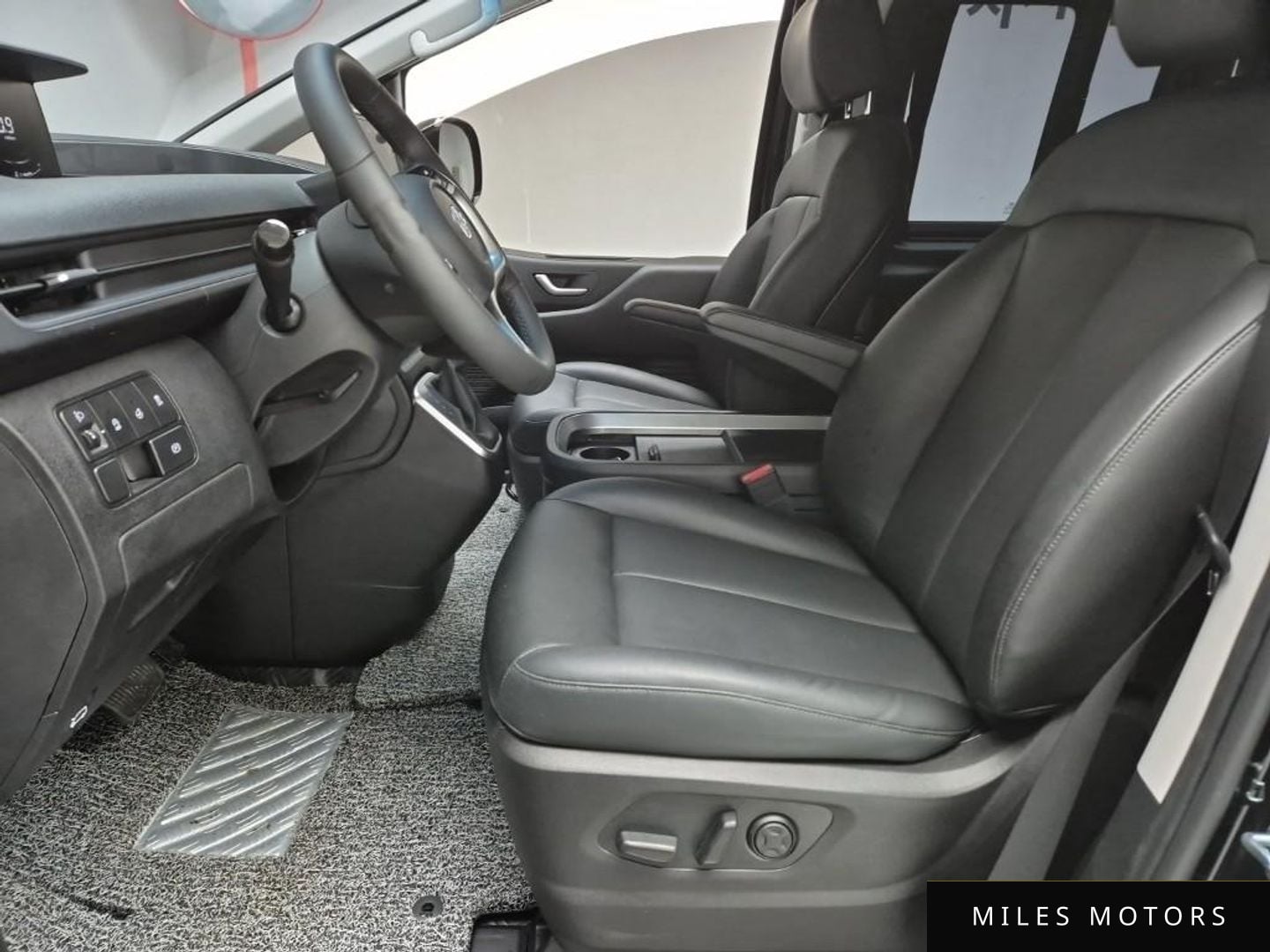 Hyundai Staria 2022 — миниатюра 11