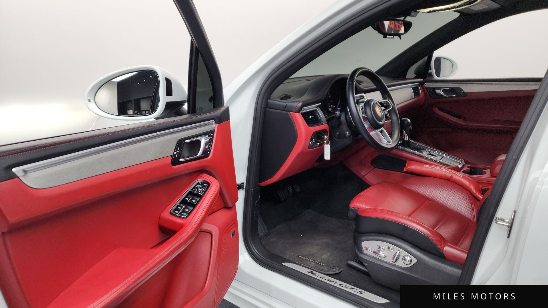 Porsche Macan 2018 — миниатюра 10