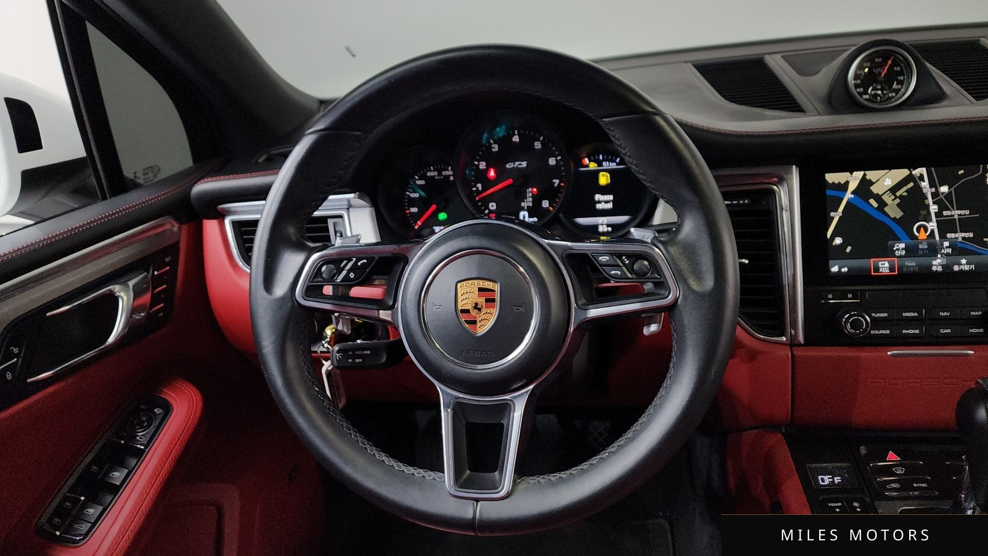 Porsche Macan 2018 — миниатюра 13