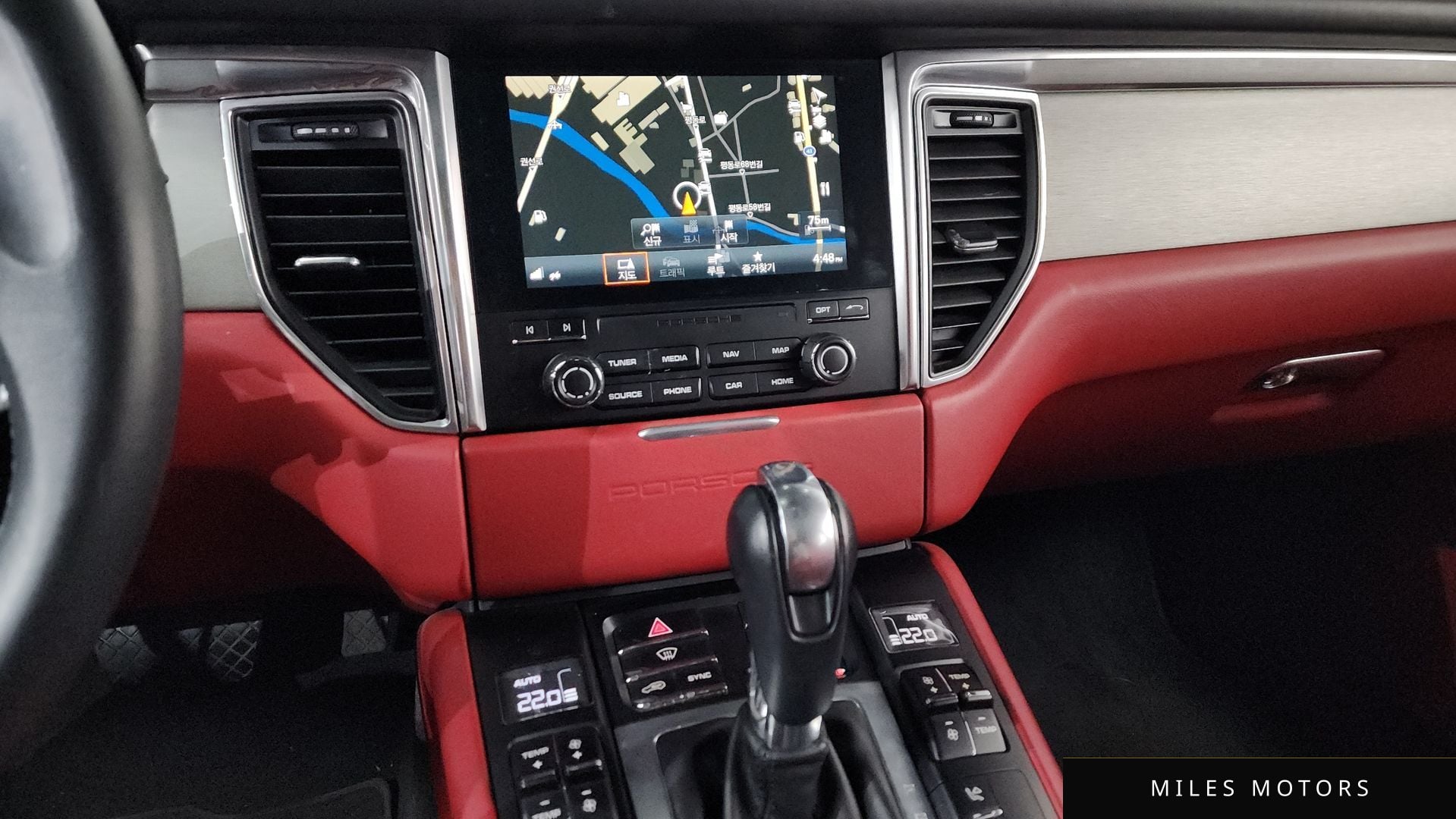 Porsche Macan 2018 — миниатюра 15