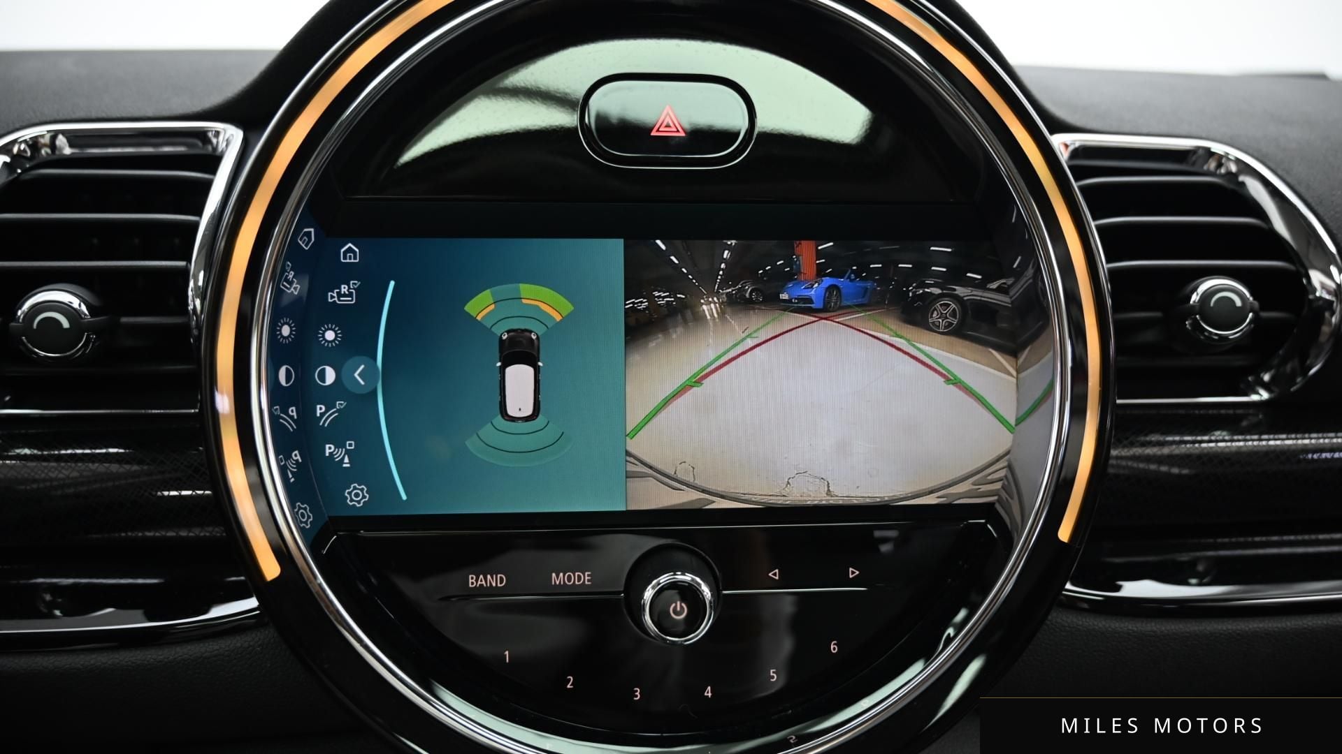 MINI 쿠퍼 클럽맨 2023 — миниатюра 15
