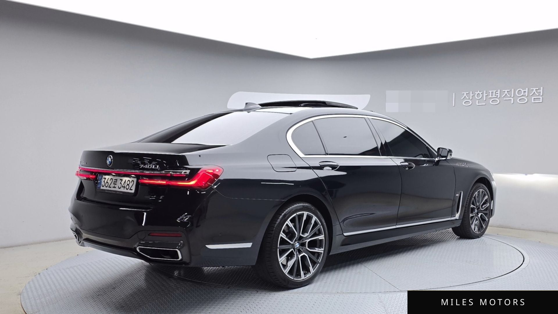 BMW 7 Series (G11) 2021 — миниатюра 2