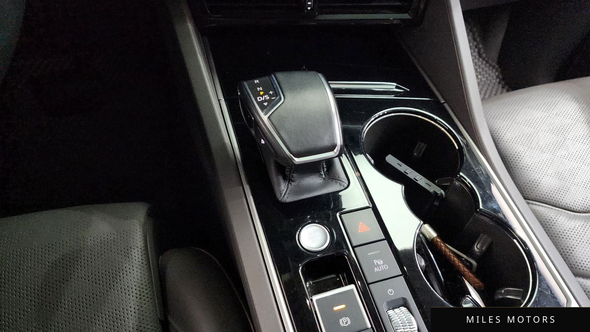 Volkswagen Touareg 2023 — миниатюра 9
