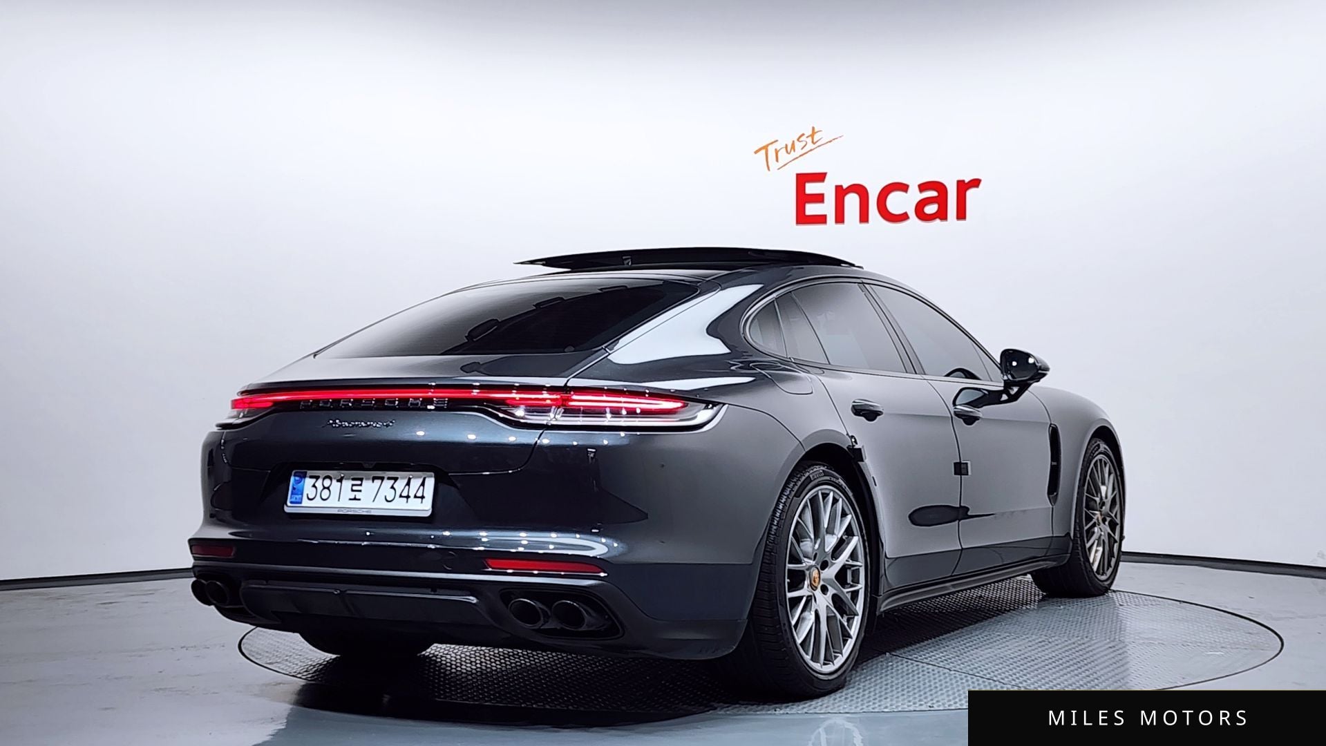 Porsche 파나메라 (971) 2023 — миниатюра 2