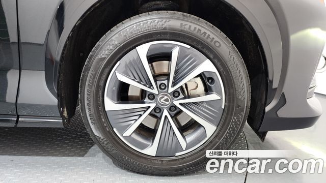 Лексус RZ450e 2023 — миниатюра 5