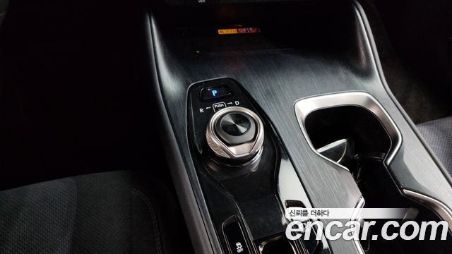Лексус RZ450e 2023 — миниатюра 9