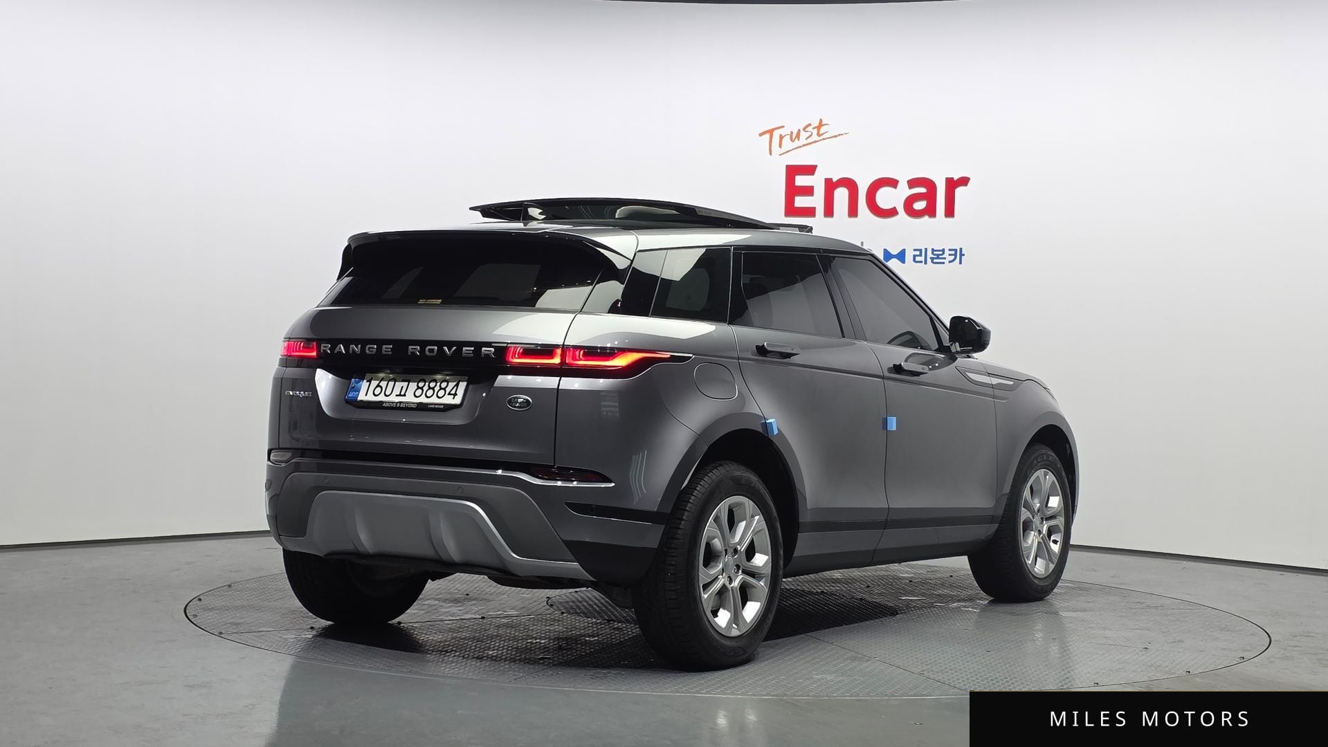 Land Rover Range Rover Evoque 2022 — миниатюра 2