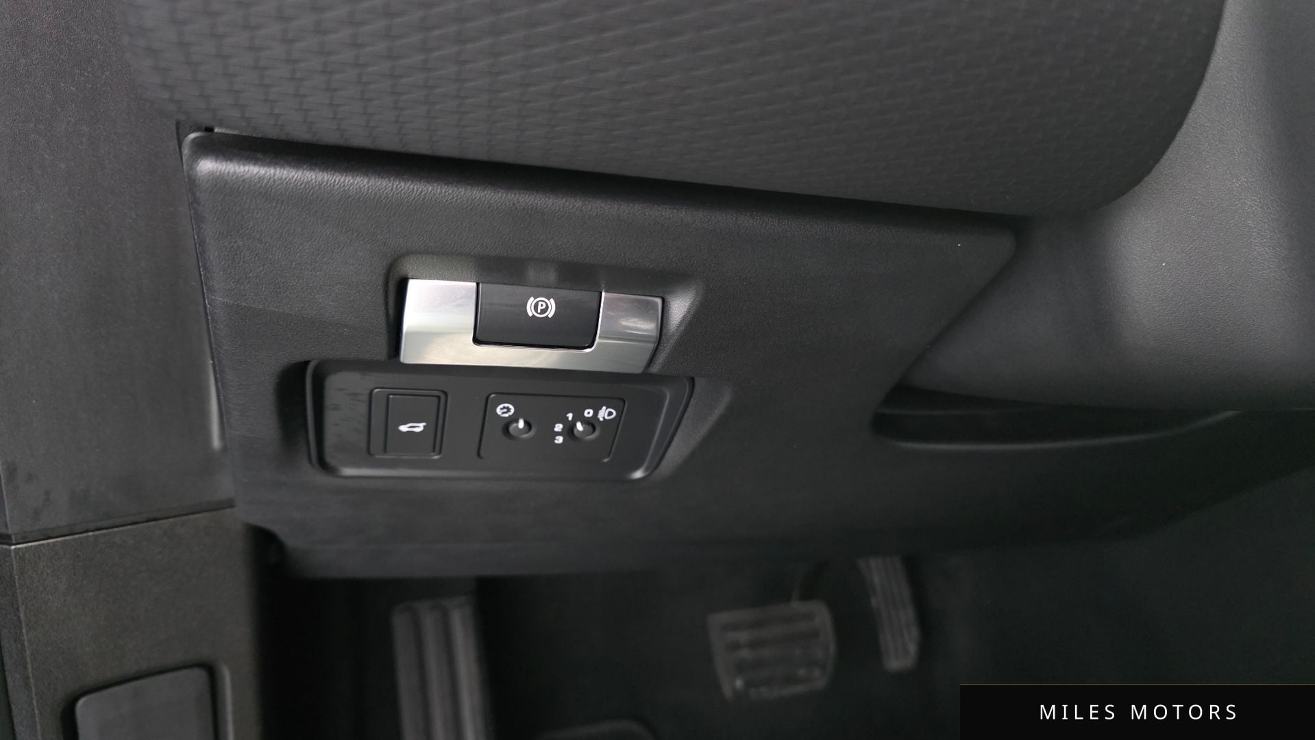 Land Rover Range Rover Evoque 2022 — миниатюра 16