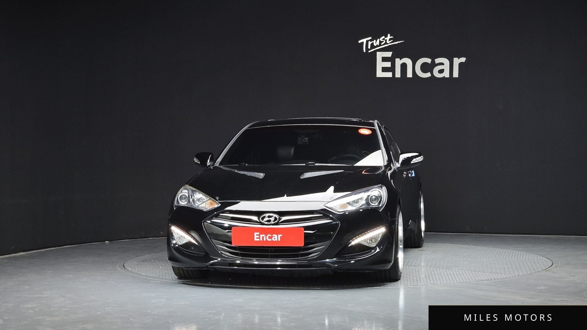 Hyundai Genesis 2012 — миниатюра 3