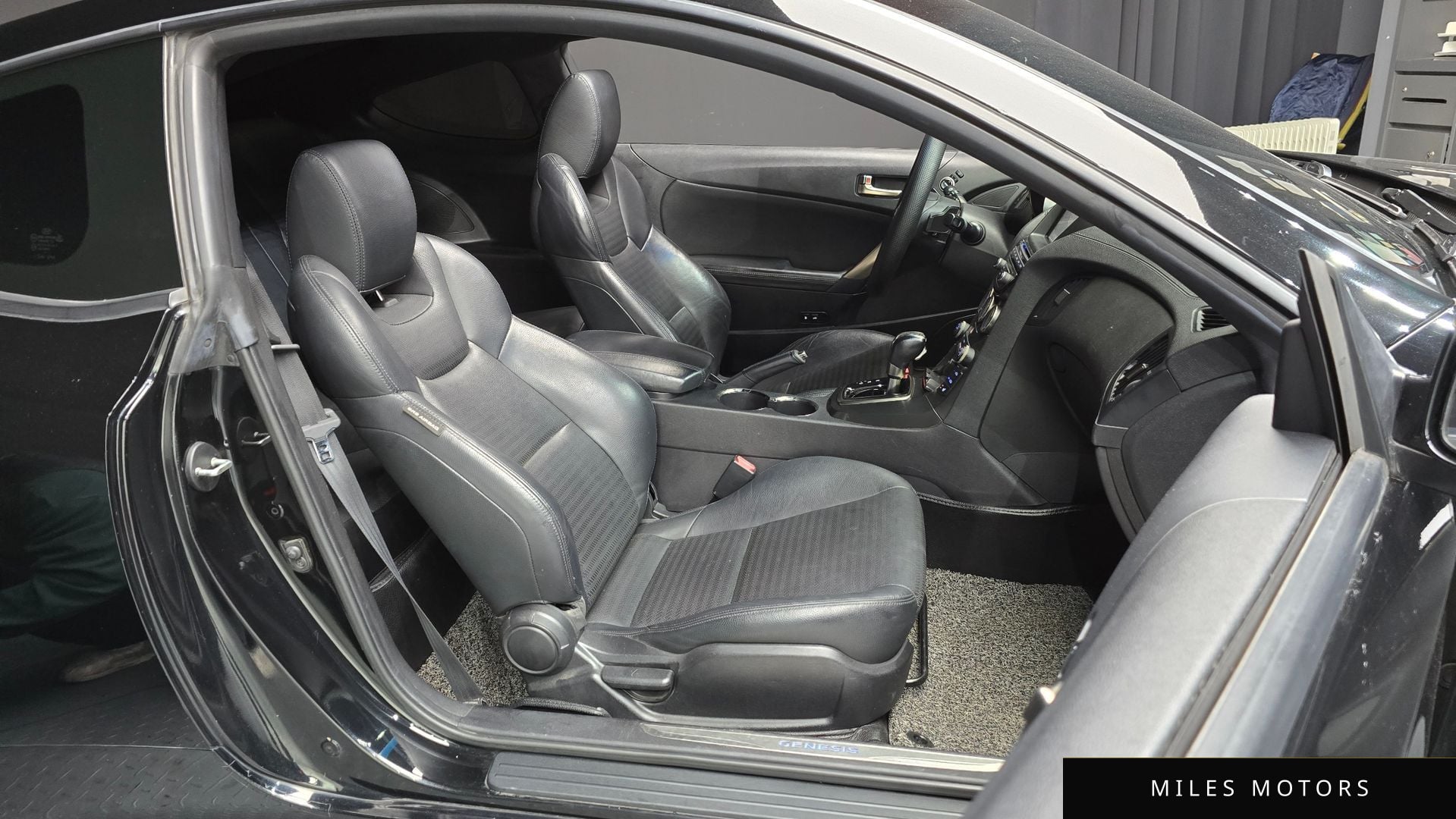 Hyundai Genesis 2012 — миниатюра 12