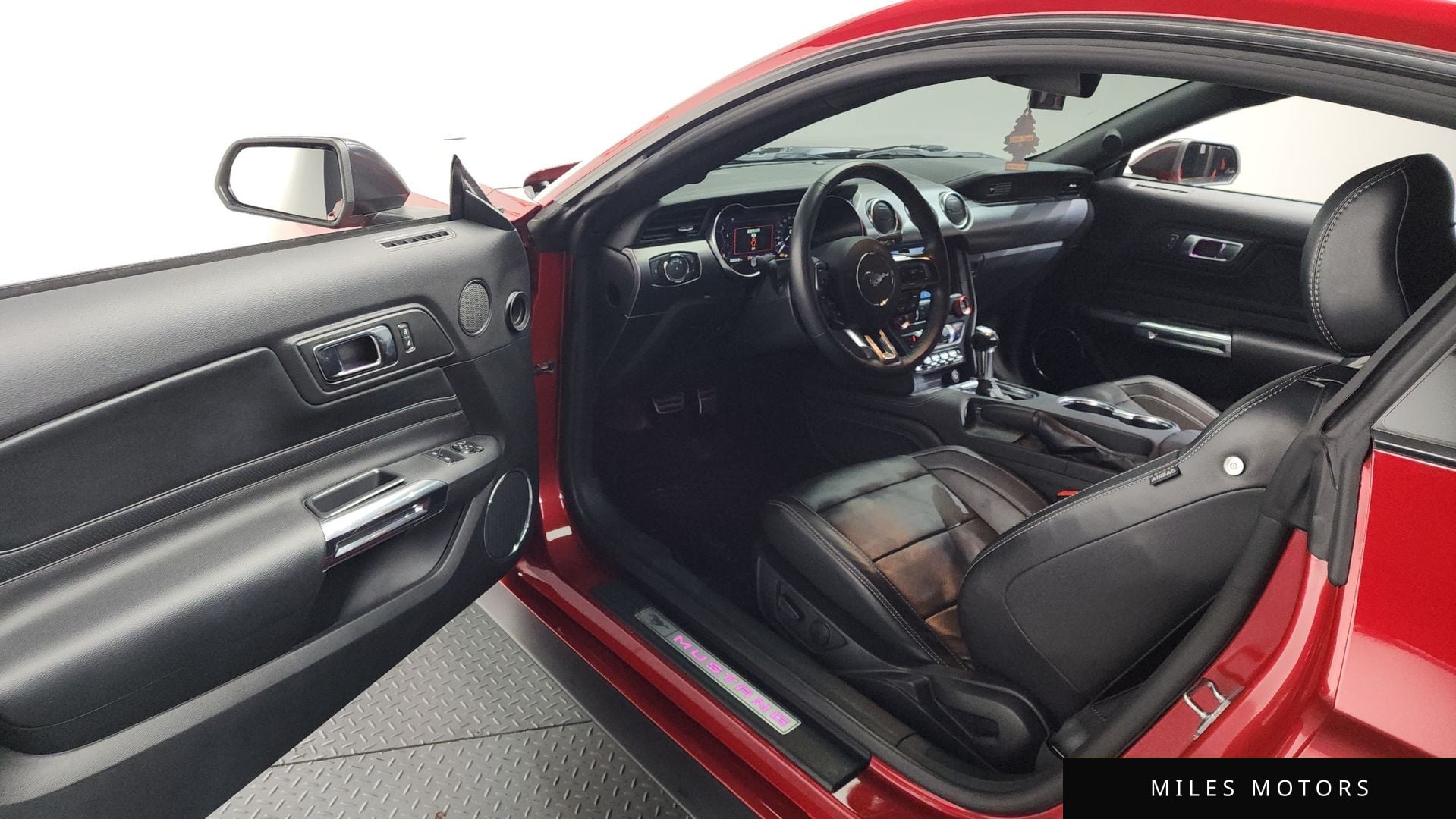 Ford 머스탱 2020 — миниатюра 10