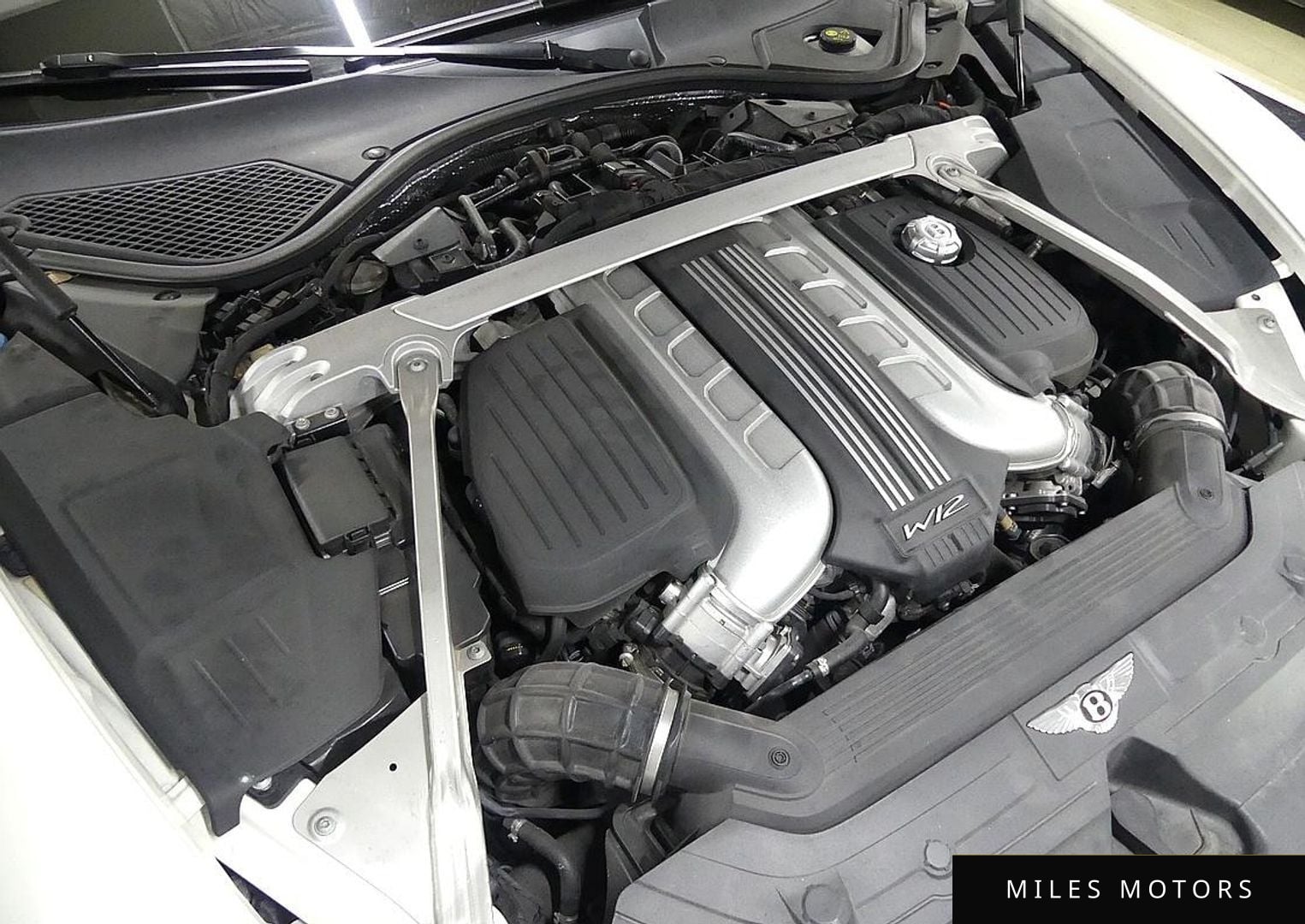 Bentley Continental GT 2020 — миниатюра 6