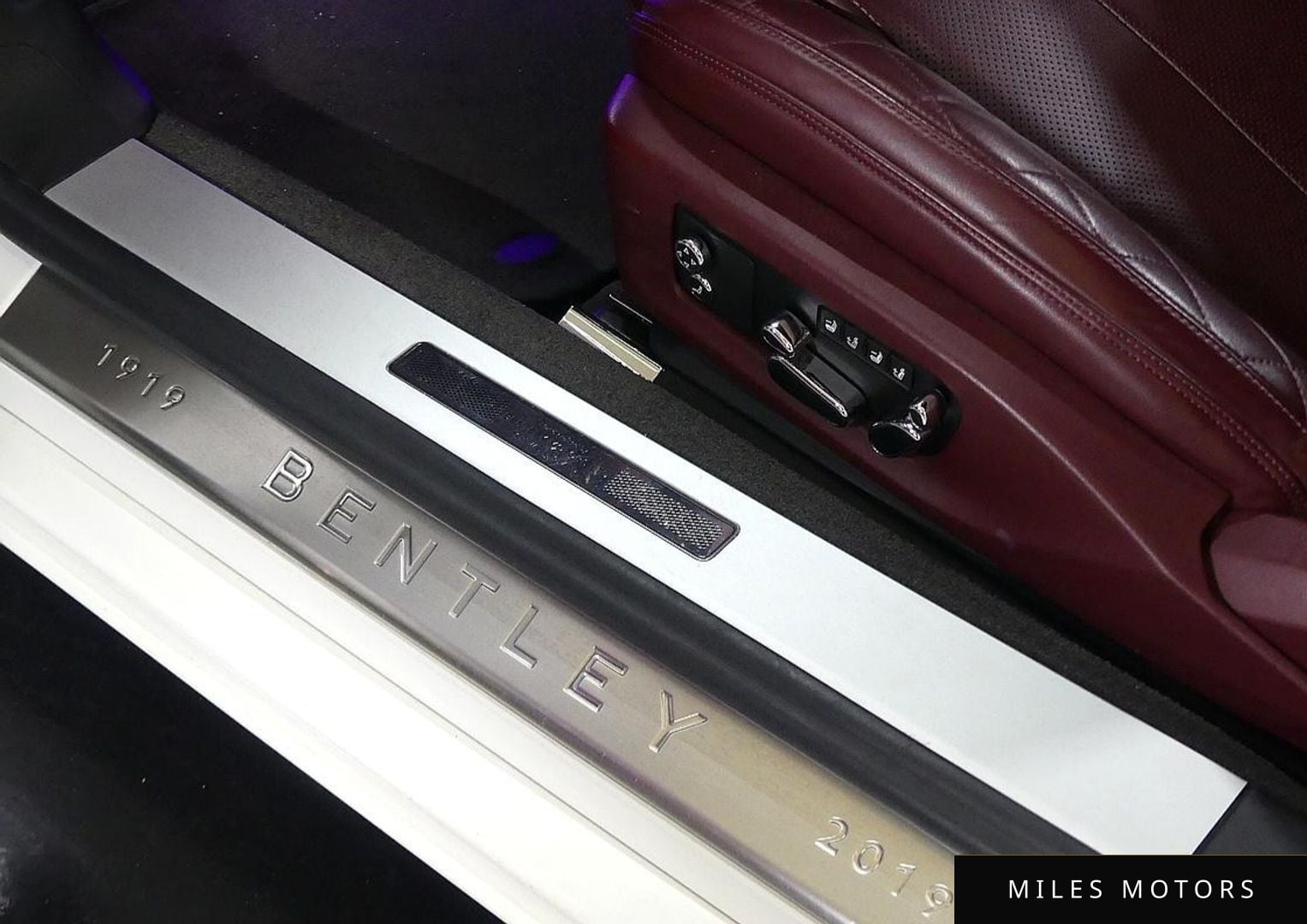 Bentley Continental GT 2020 — миниатюра 12