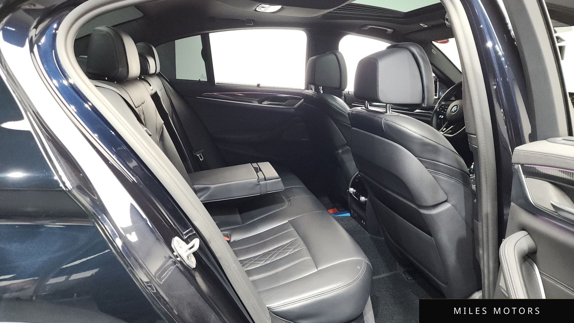 BMW 5시리즈 (G30) 2022 — миниатюра 12