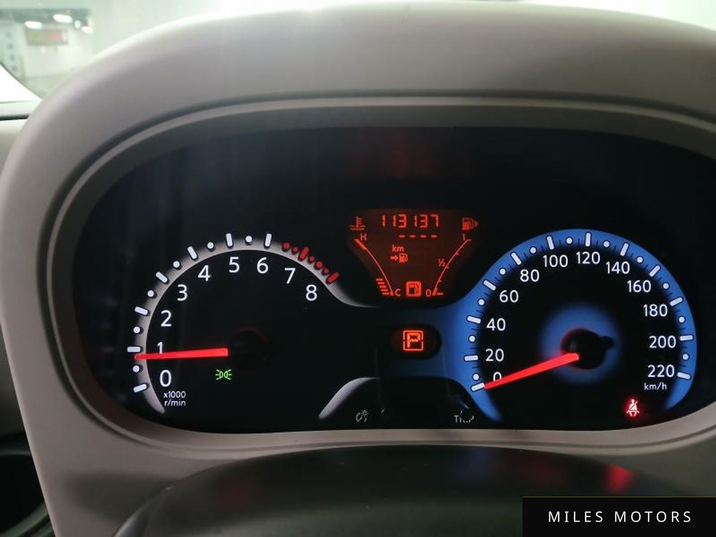 Nissan Cube 2011 — миниатюра 9