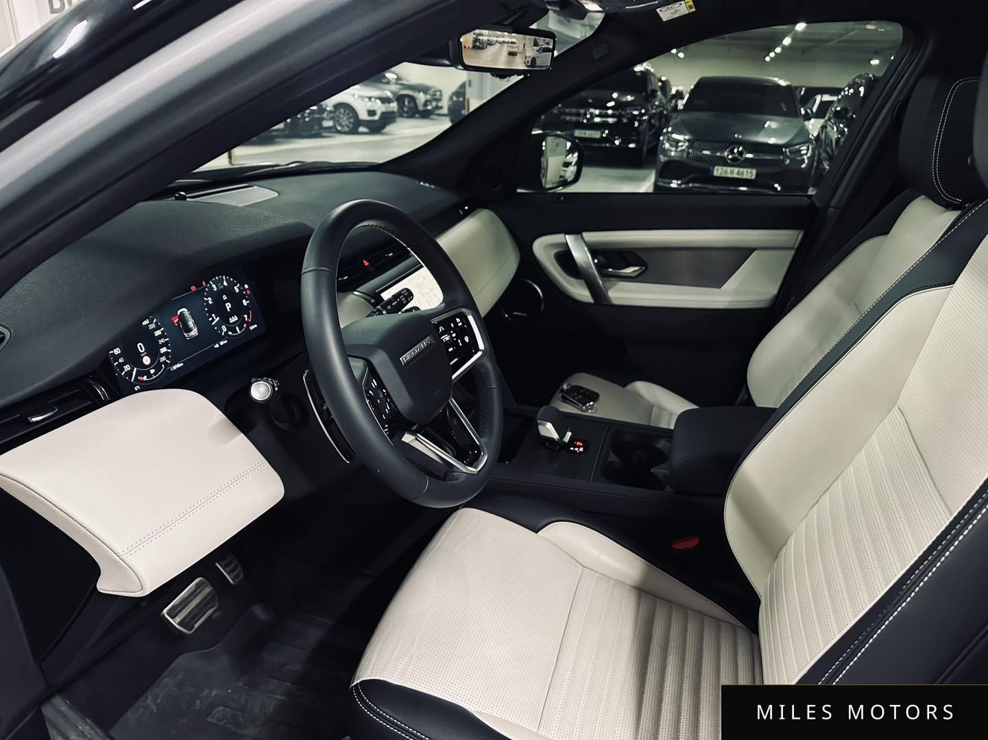 Land Rover Discovery Sport 2024 — миниатюра 10
