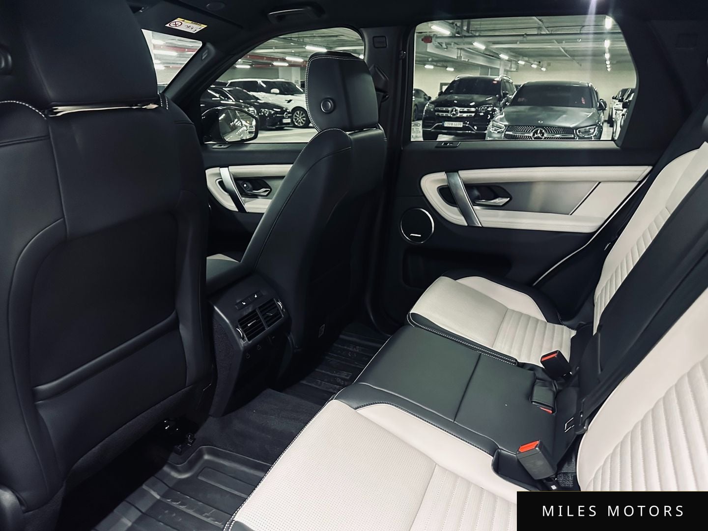 Land Rover Discovery Sport 2024 — миниатюра 11