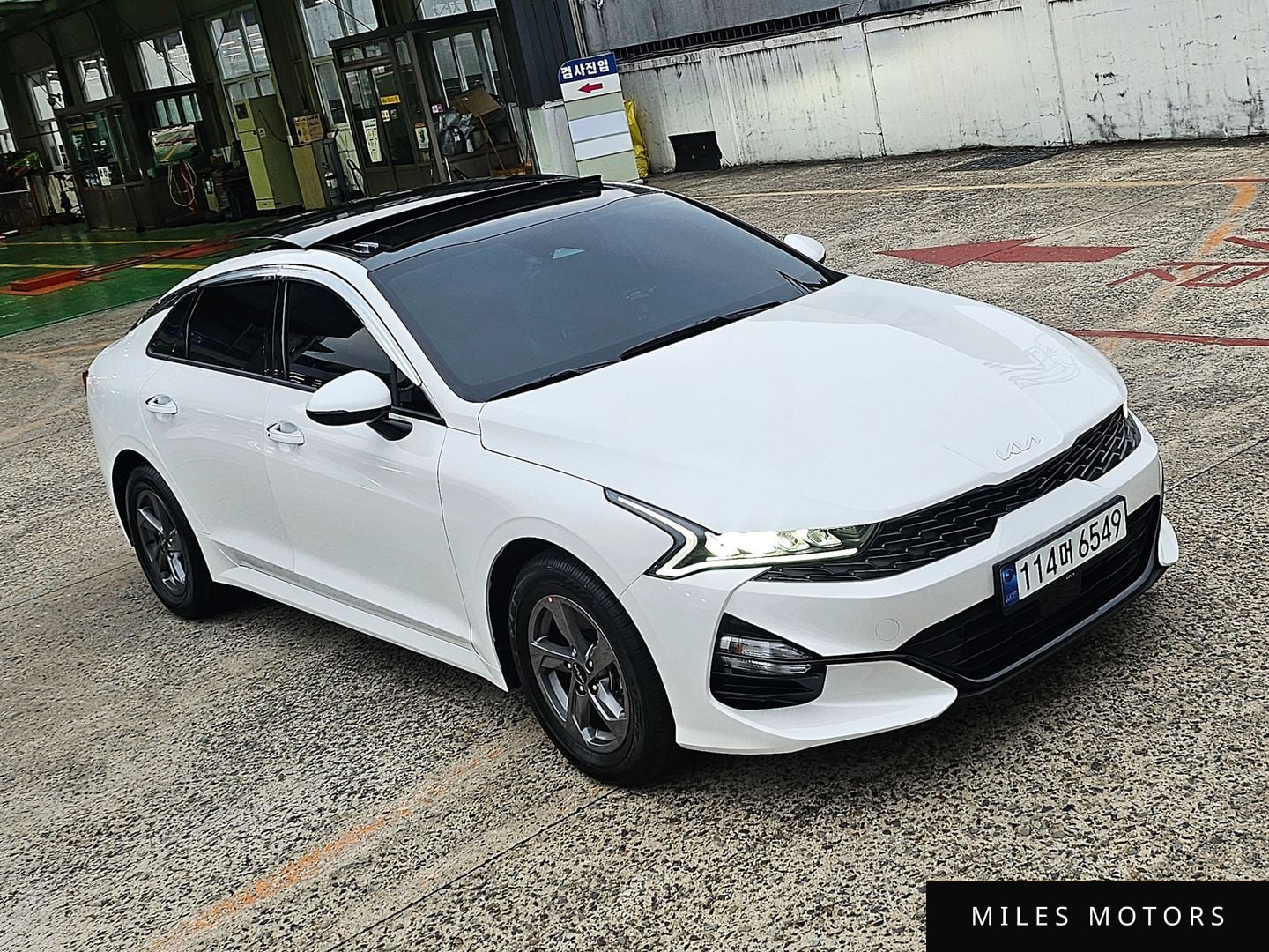 Kia K5 2023 — миниатюра 2