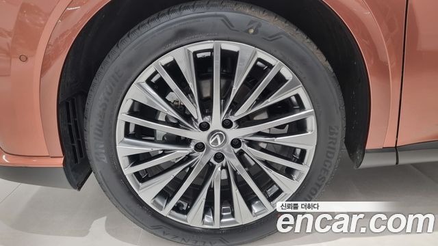 Лексус RX350h 2025 — миниатюра 5