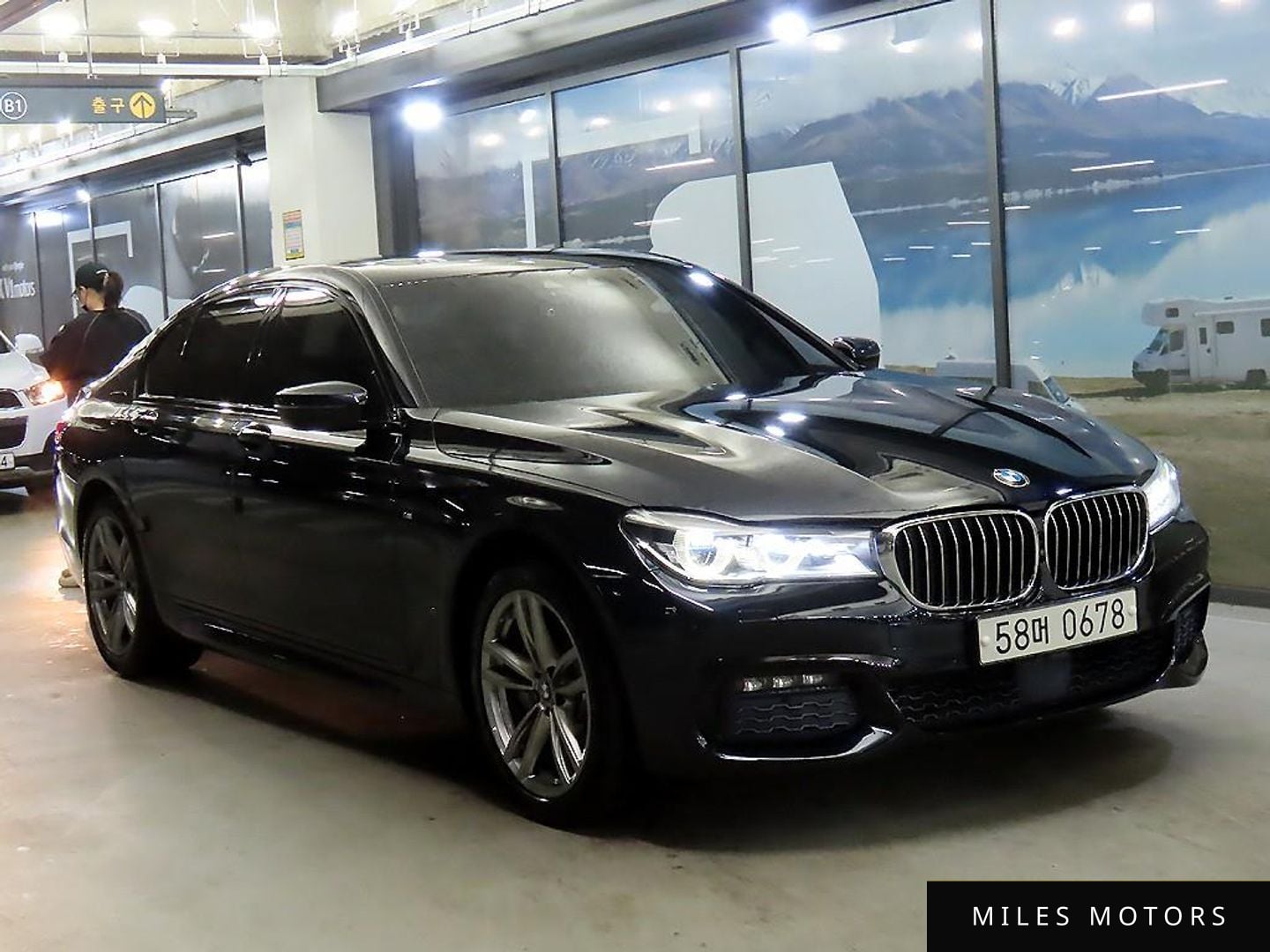 BMW 7 Series (G11) 2016 — фото 1 из 12