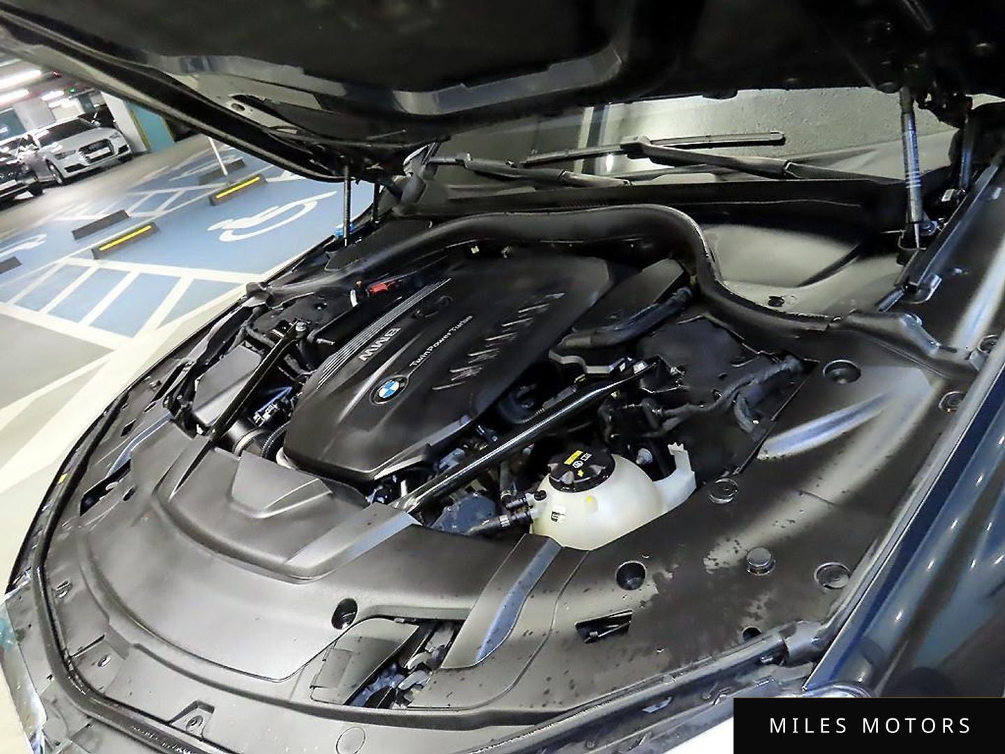 BMW 7 Series (G11) 2016 — миниатюра 6