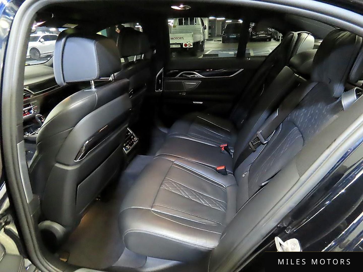 BMW 7 Series (G11) 2016 — миниатюра 11