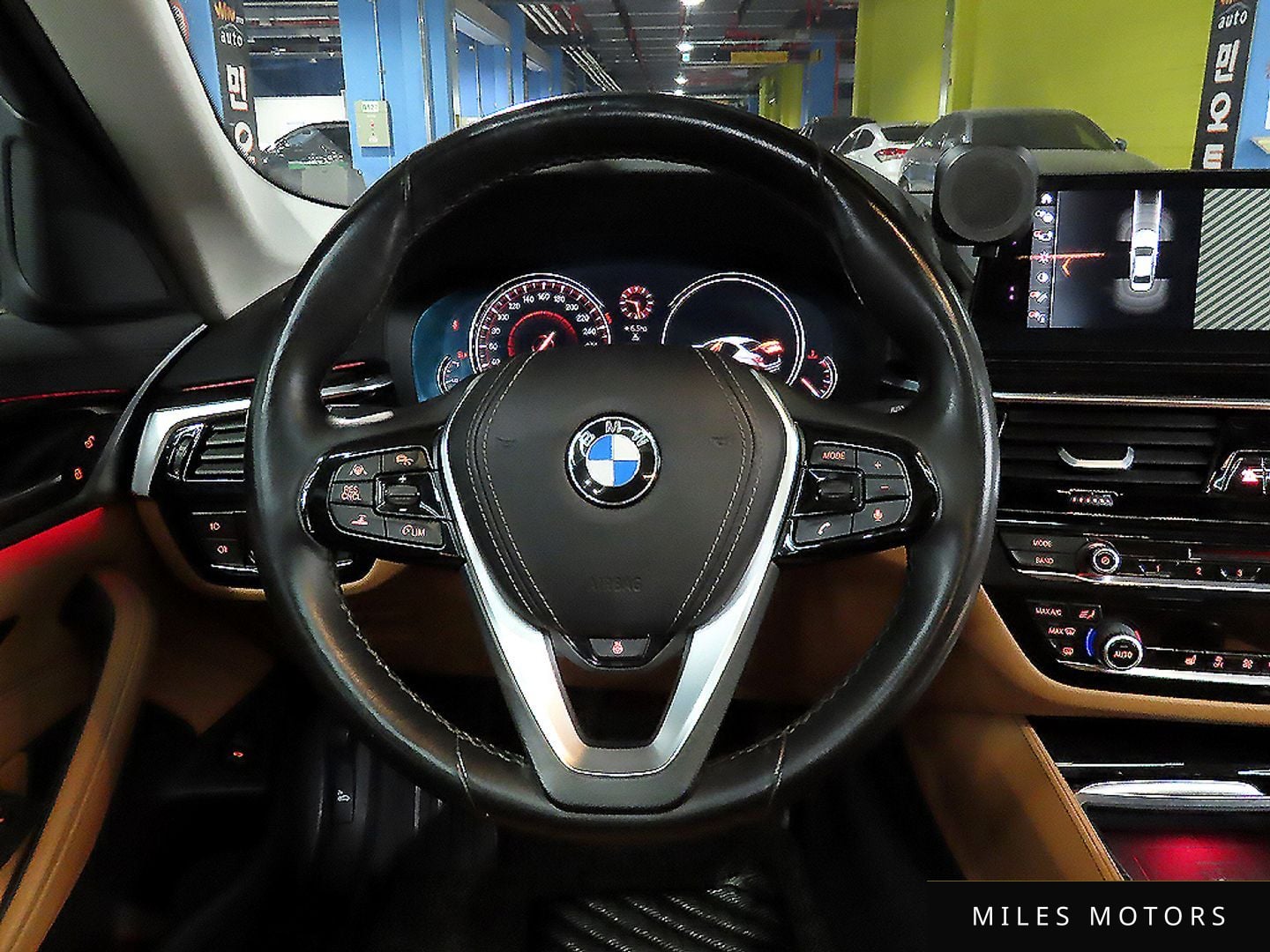 BMW 5 Series (G30) 2018 — миниатюра 10