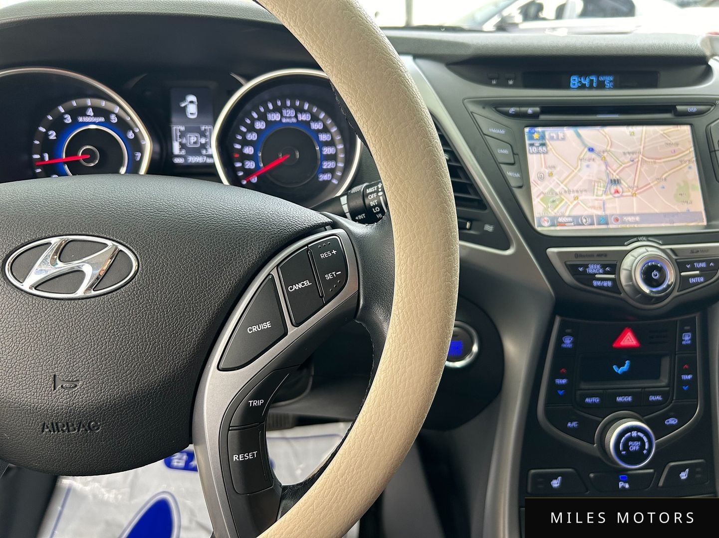 Hyundai AVANTE 2015 — миниатюра 11