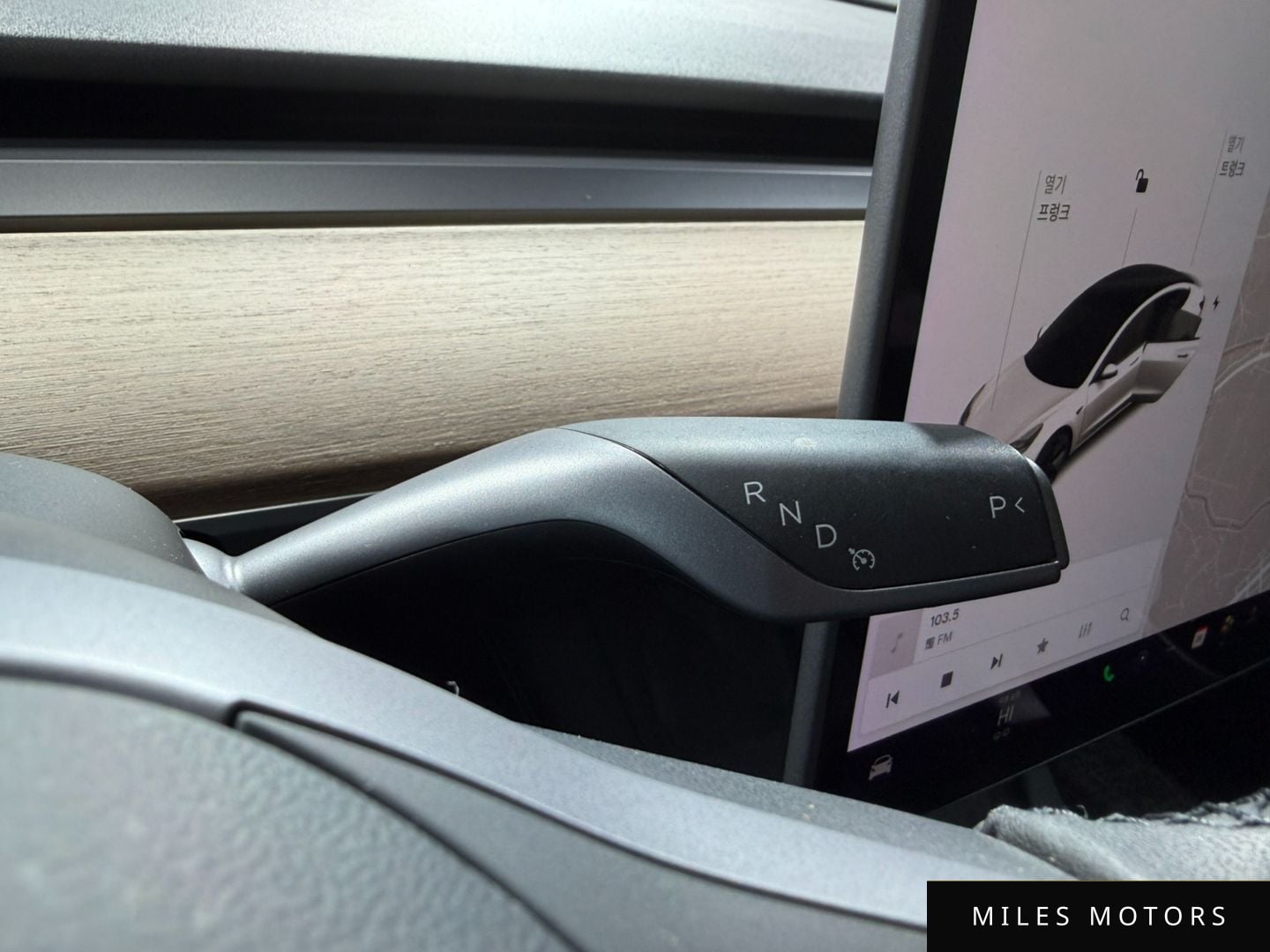 Tesla 모델 3 2022 — миниатюра 12