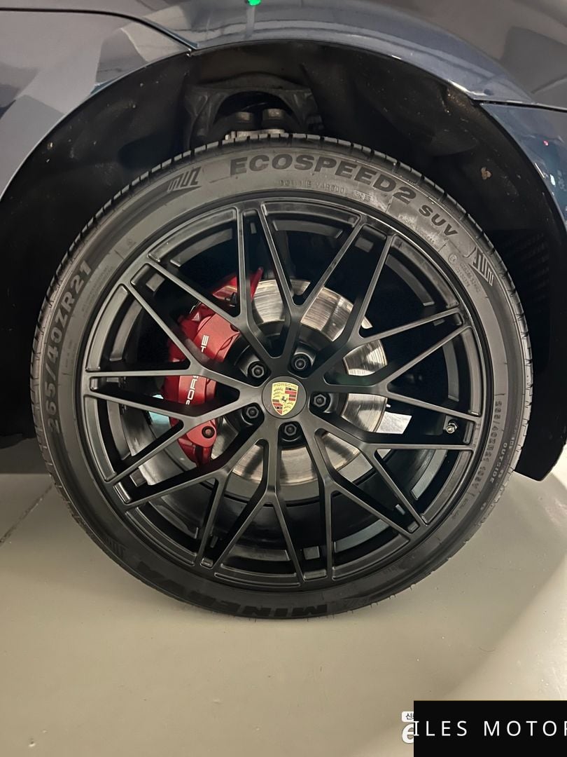Porsche Macan 2015 — миниатюра 10