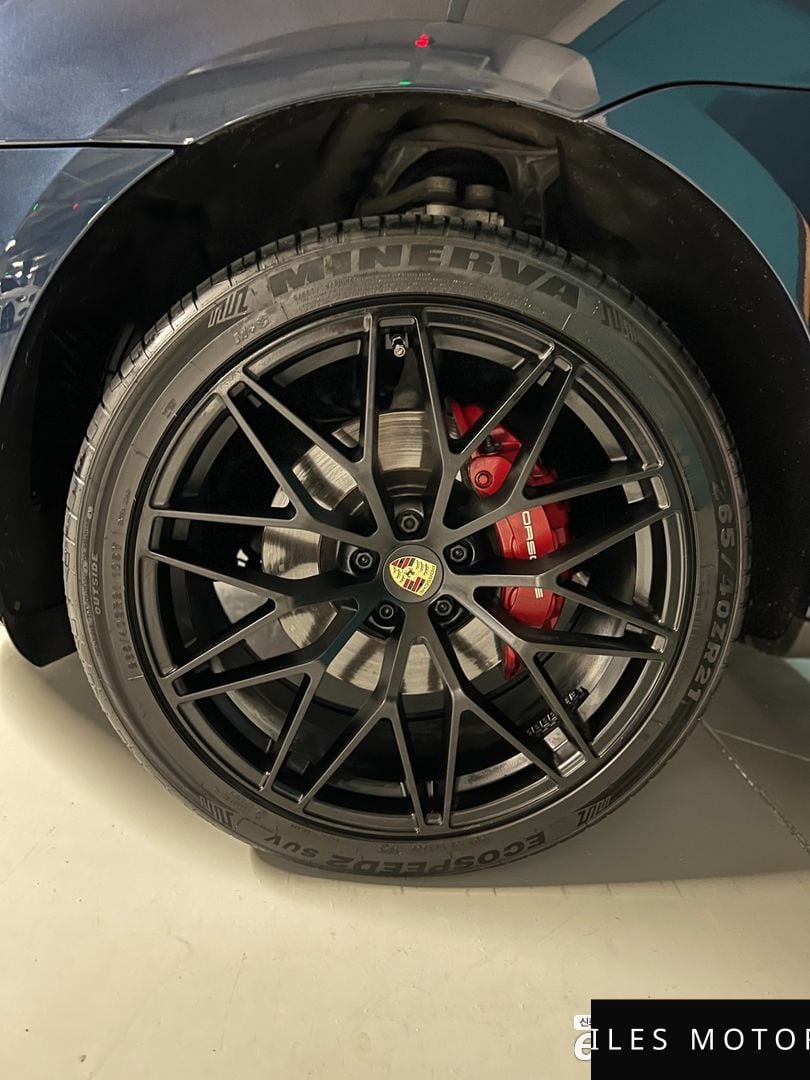 Porsche Macan 2015 — миниатюра 11