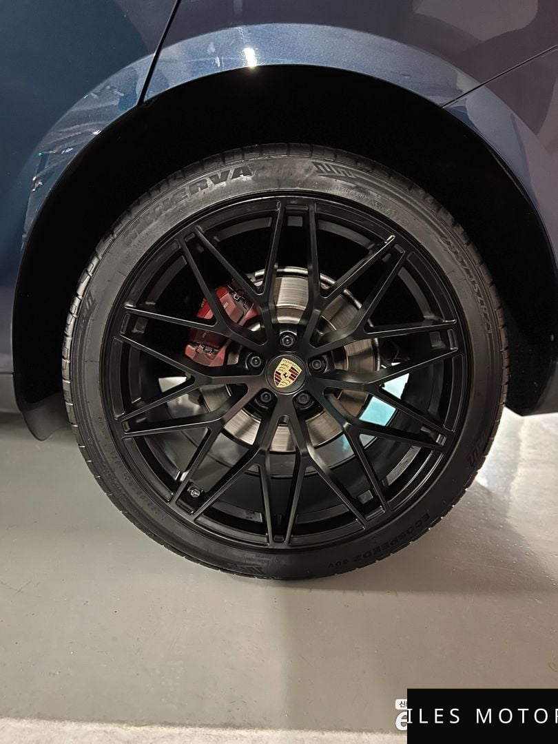 Porsche Macan 2015 — миниатюра 12