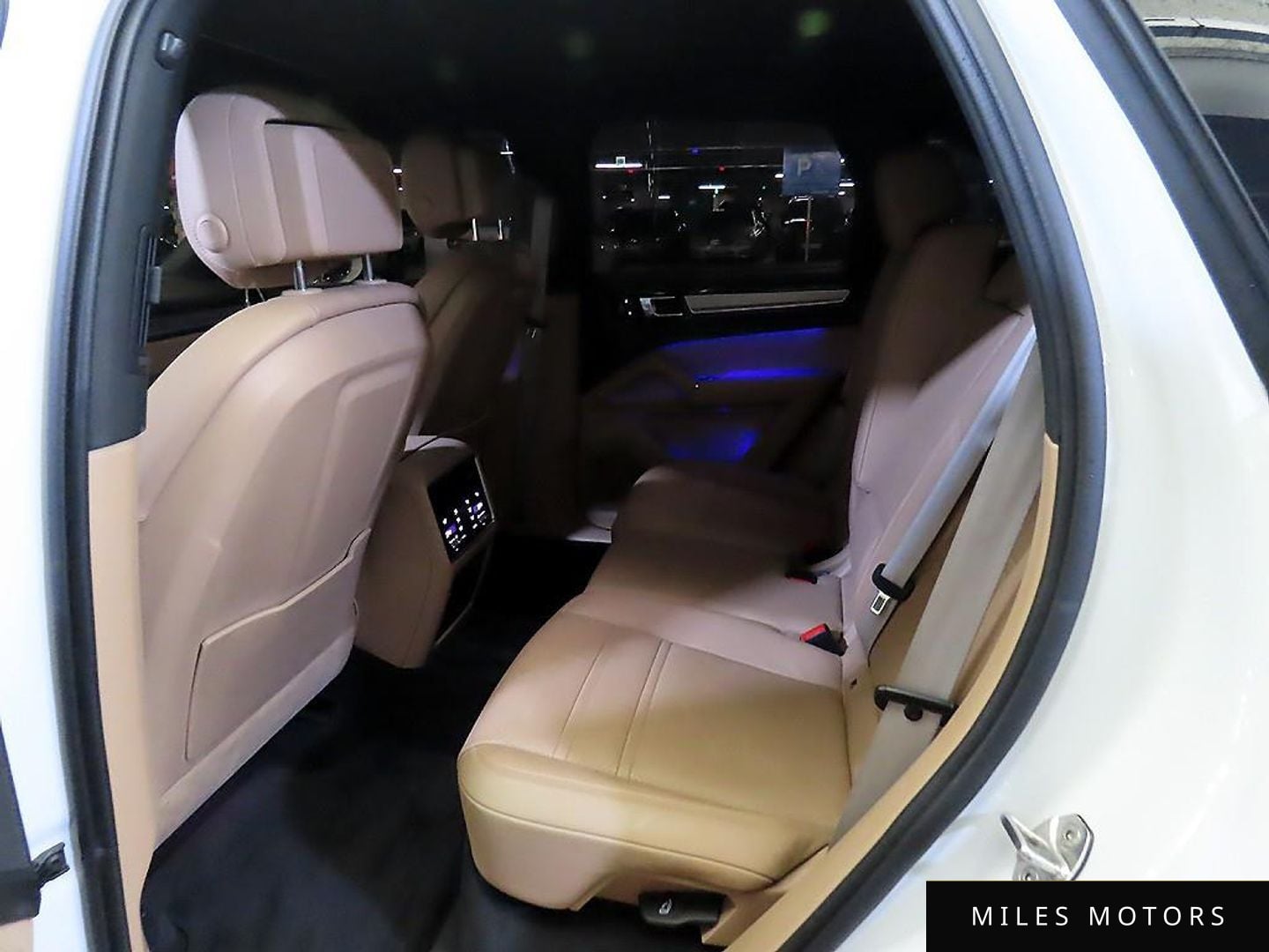 Porsche Cayenne 2022 — миниатюра 7