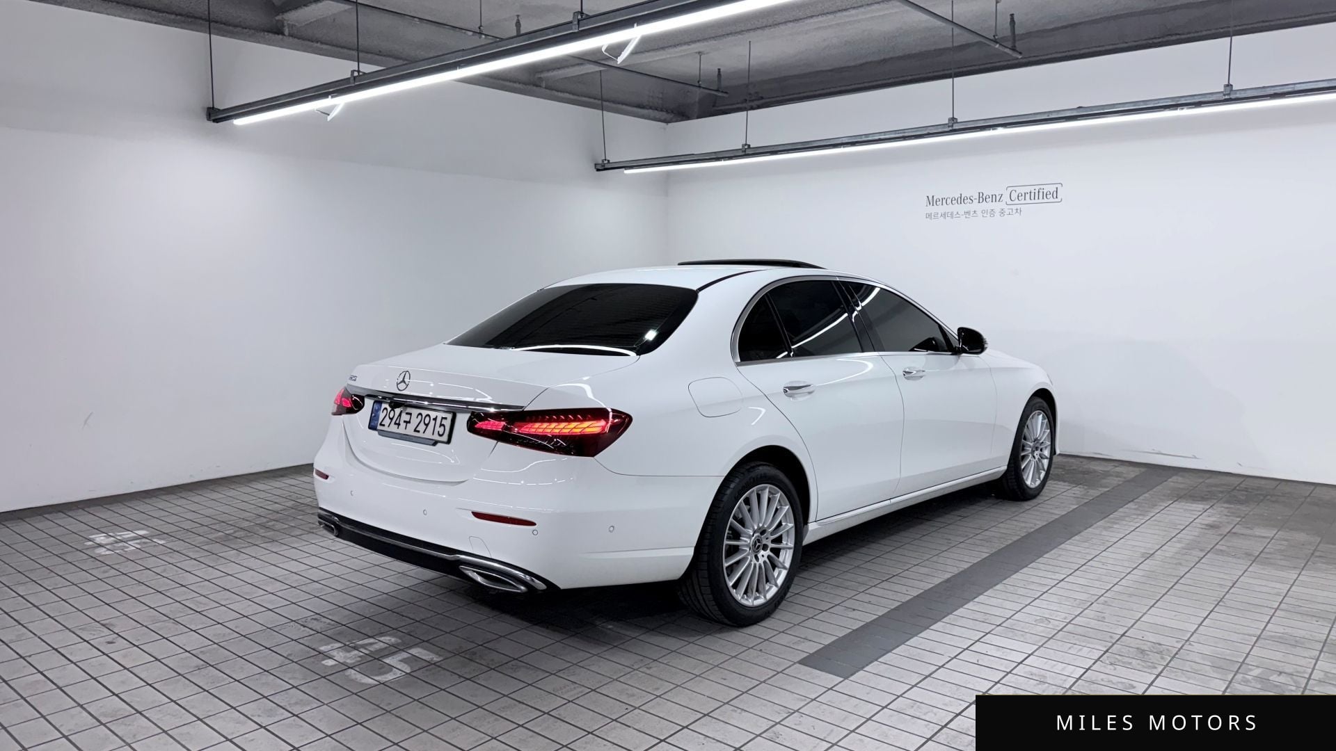 Mercedes-Benz E-Class W213 2023 — миниатюра 2