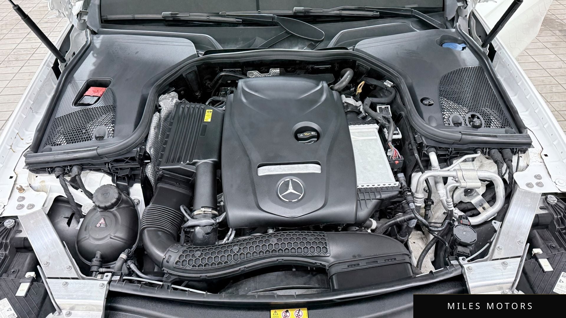 Mercedes-Benz E-Class W213 2023 — миниатюра 6