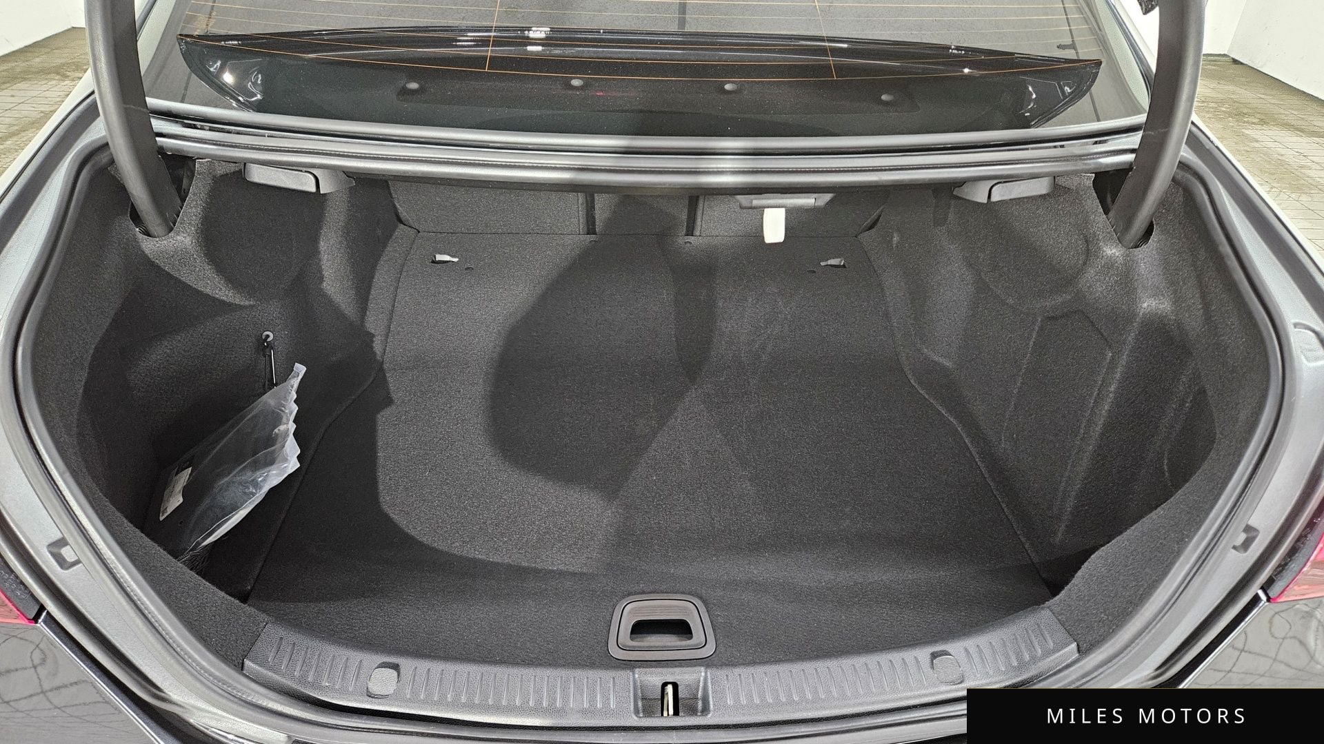 Mercedes-Benz E-Class W213 2023 — миниатюра 11