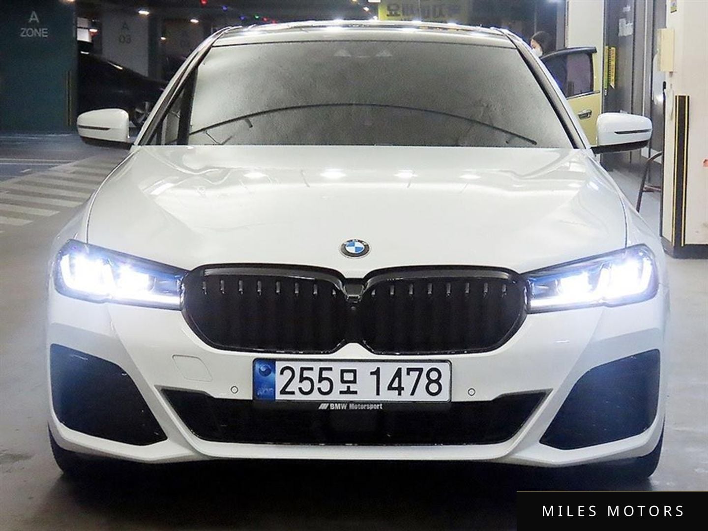 BMW 5 Series (G30) 2020 — миниатюра 3