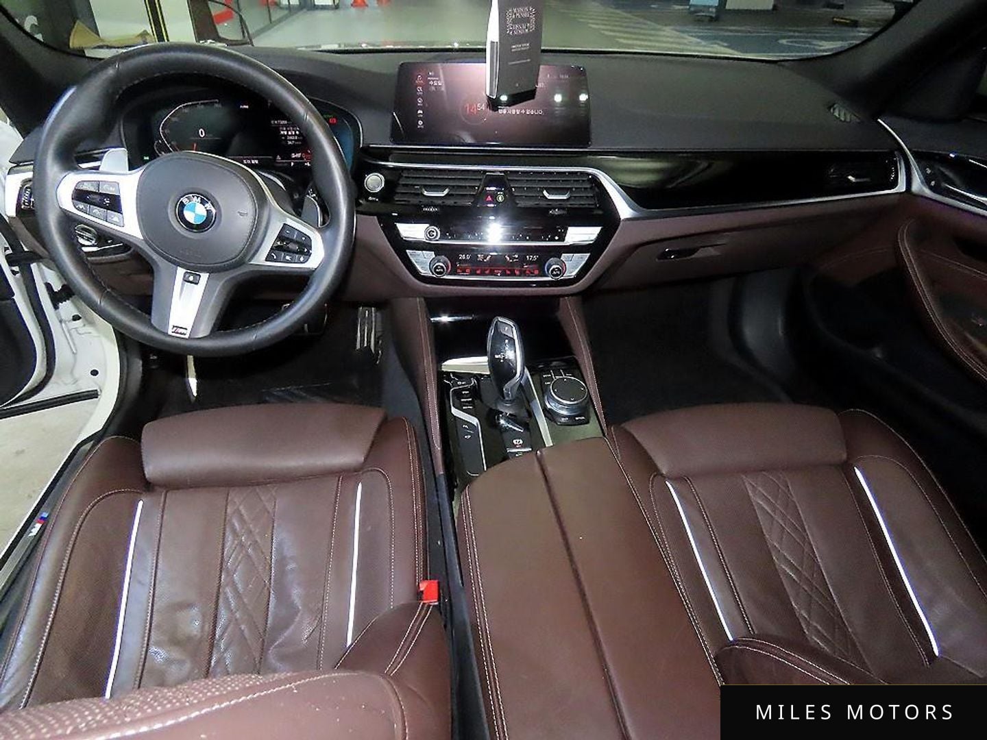 BMW 5 Series (G30) 2020 — миниатюра 10