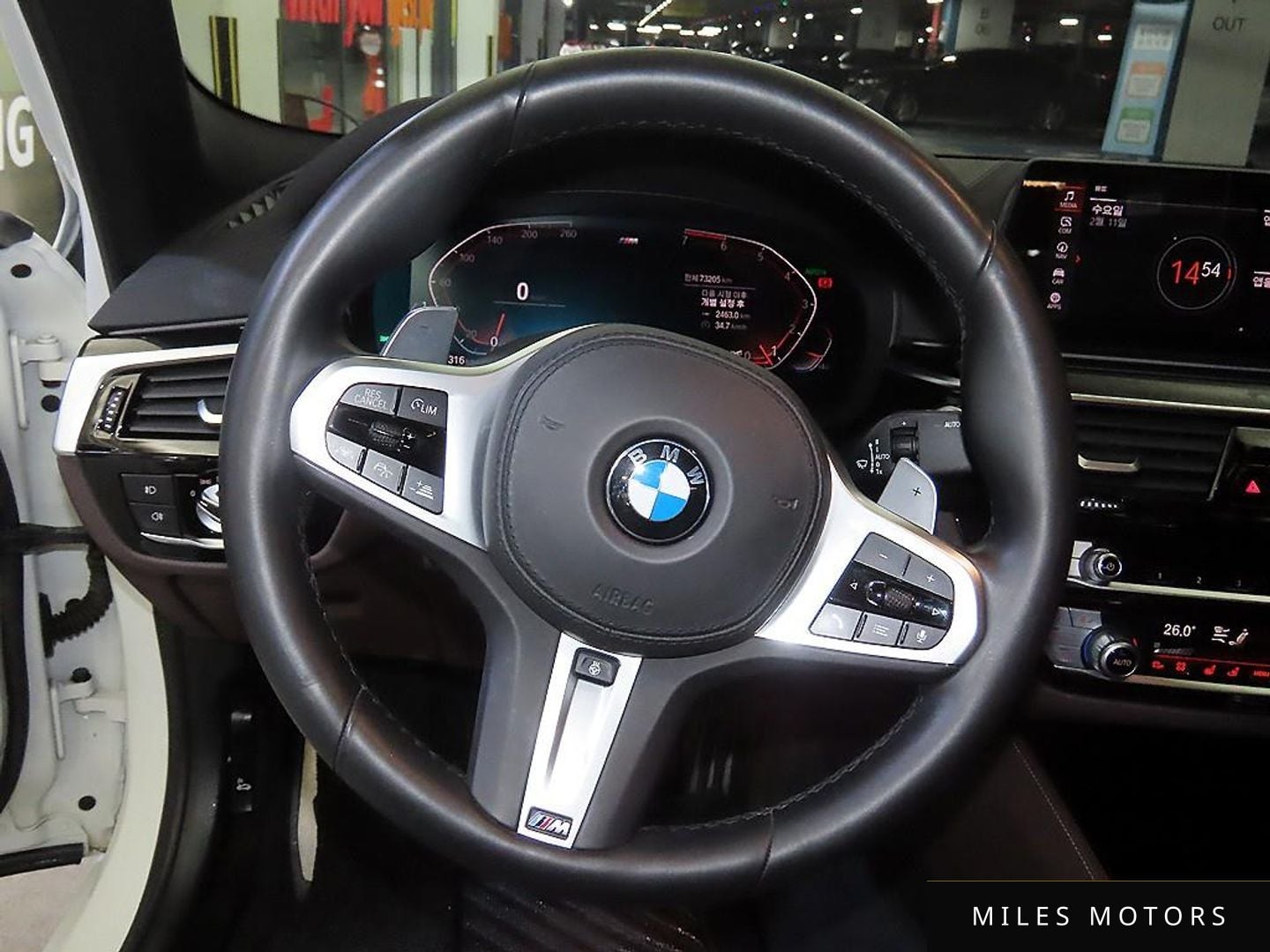 BMW 5 Series (G30) 2020 — миниатюра 12